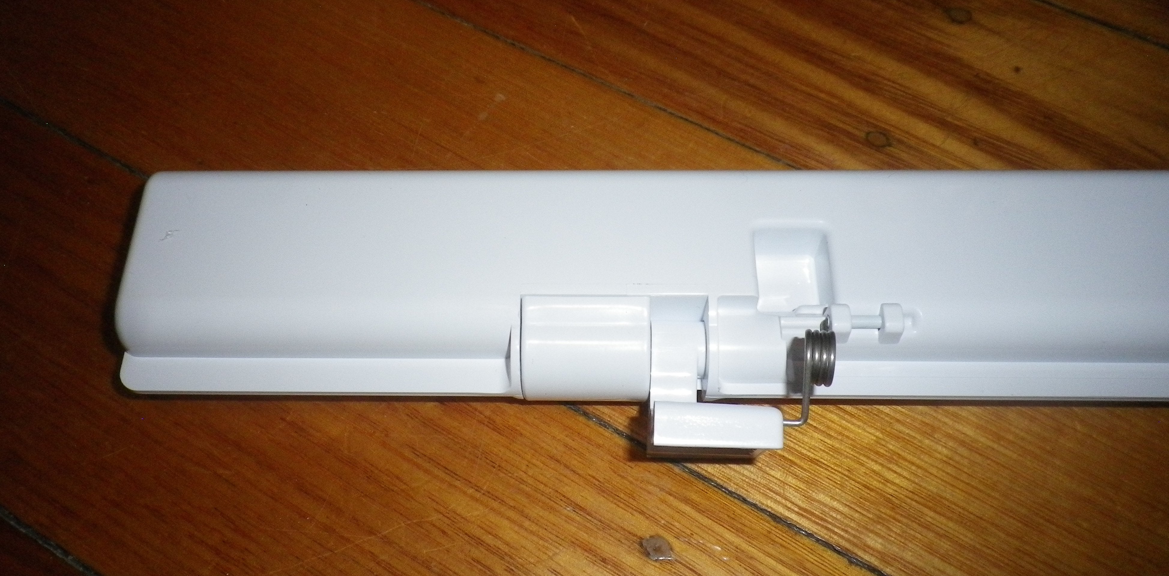 Samsung SRF801GDLS French Door Refrigerator Centre Closing Bar Replacement Part # DA97 - 08512K