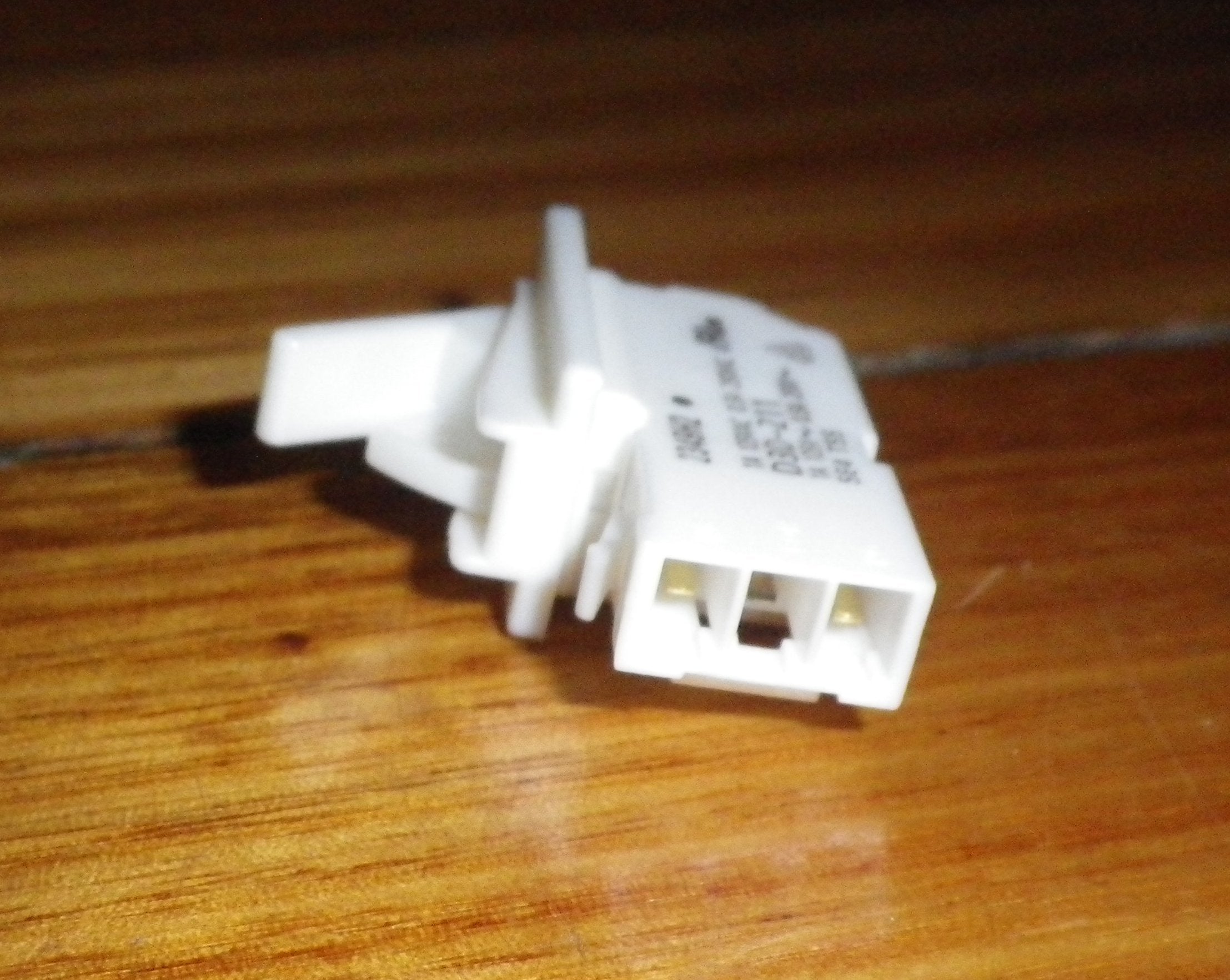 Westinghouse, Sharp Single - Lever Fridge Light/Fan Switch - Part # QSW - PA097CBZA