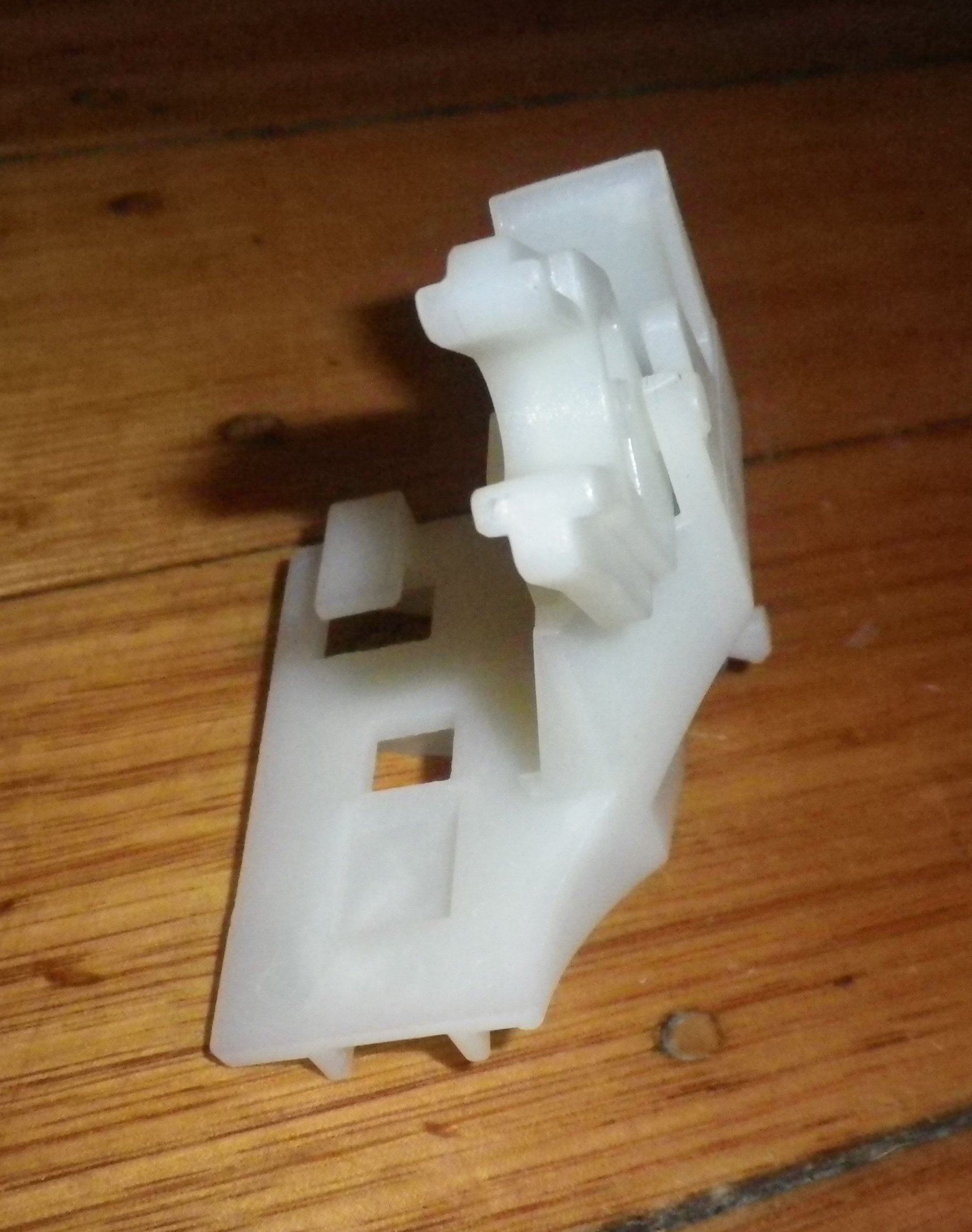 Fisher & Paykel DD606 Dishwasher Left-Hand Drawer Latch Assembly Replacement Part - FP522585 for Dishwasher Drawer