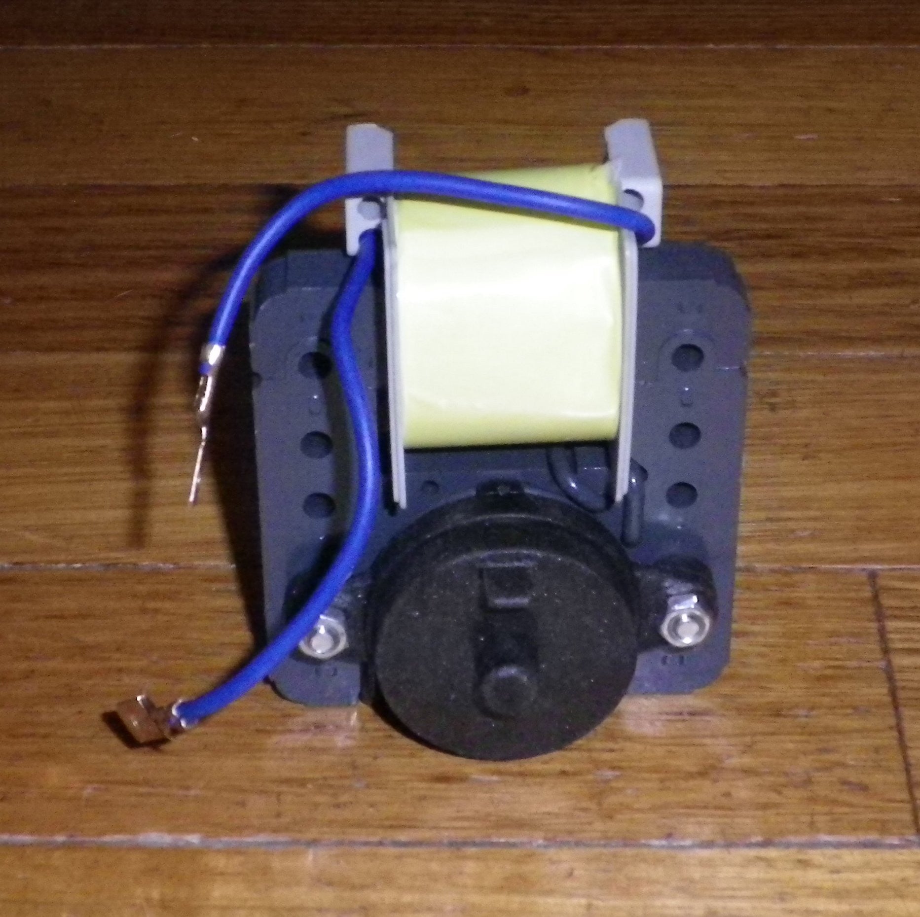 Universal Reversible Evaporator Fan Motor for Frost-Free Refrigerators - Part Number RF039-1