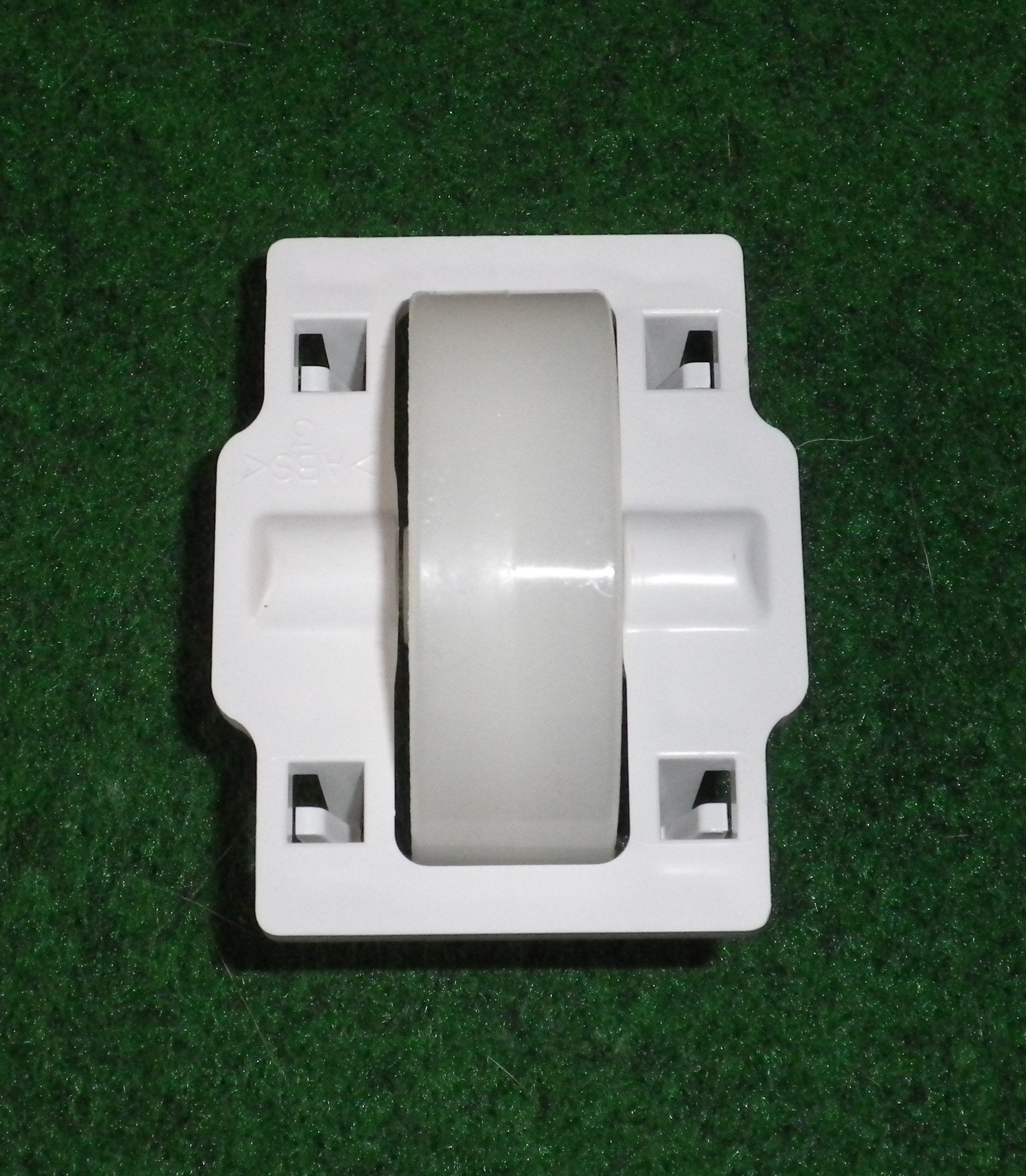 Fisher & Paykel Rear Fridge Roller Wheel and Bracket Set - Part # FP847316P
