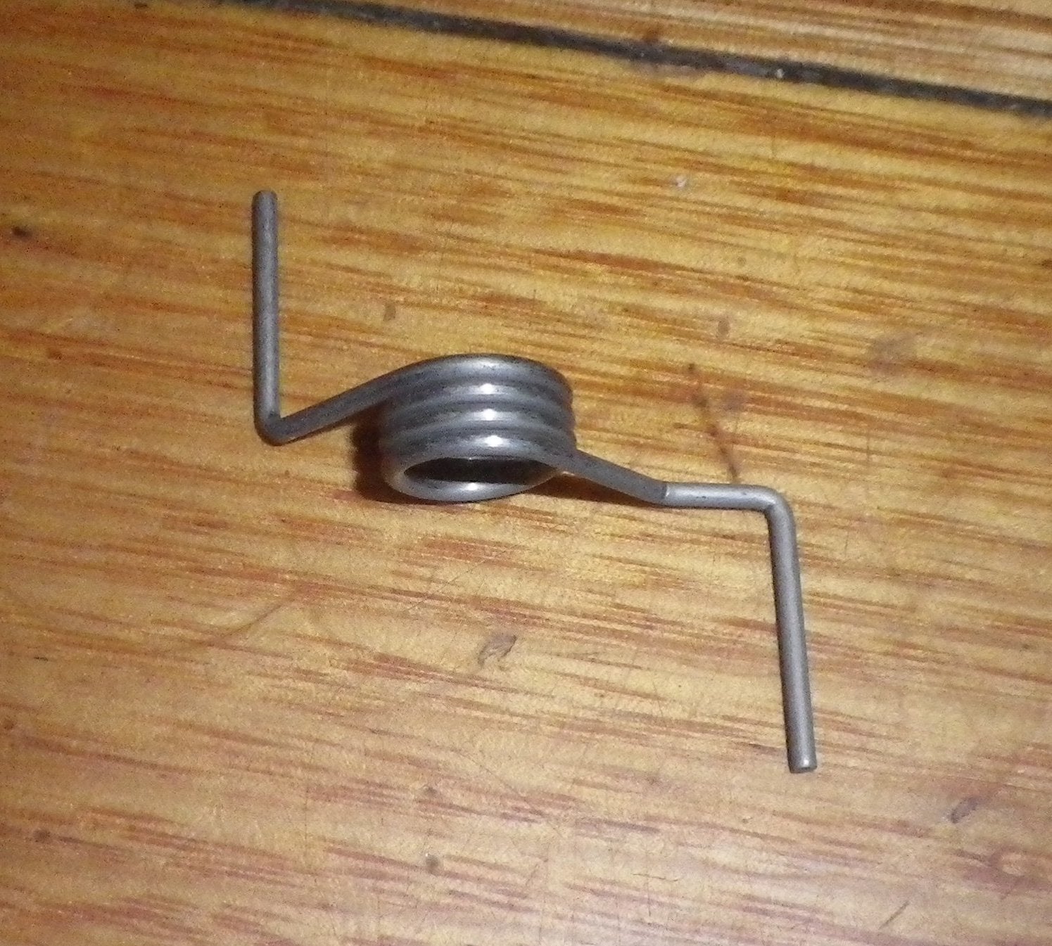 Samsung French Door Fridge Centre Closing Bar Spring - Part # DA81-01345B