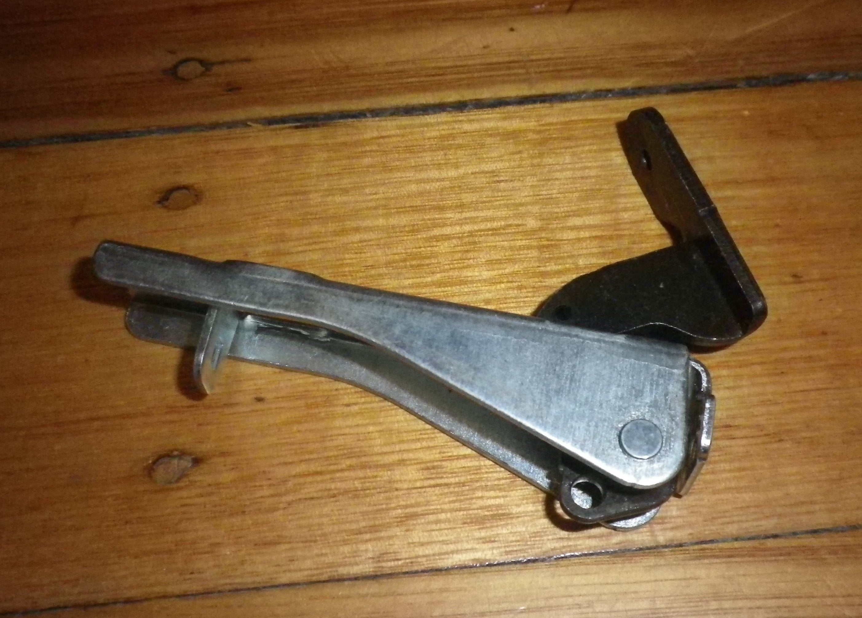 Westinghouse Chef Grill Left - Hand Door Hinge, Genuine Part #0045001086
