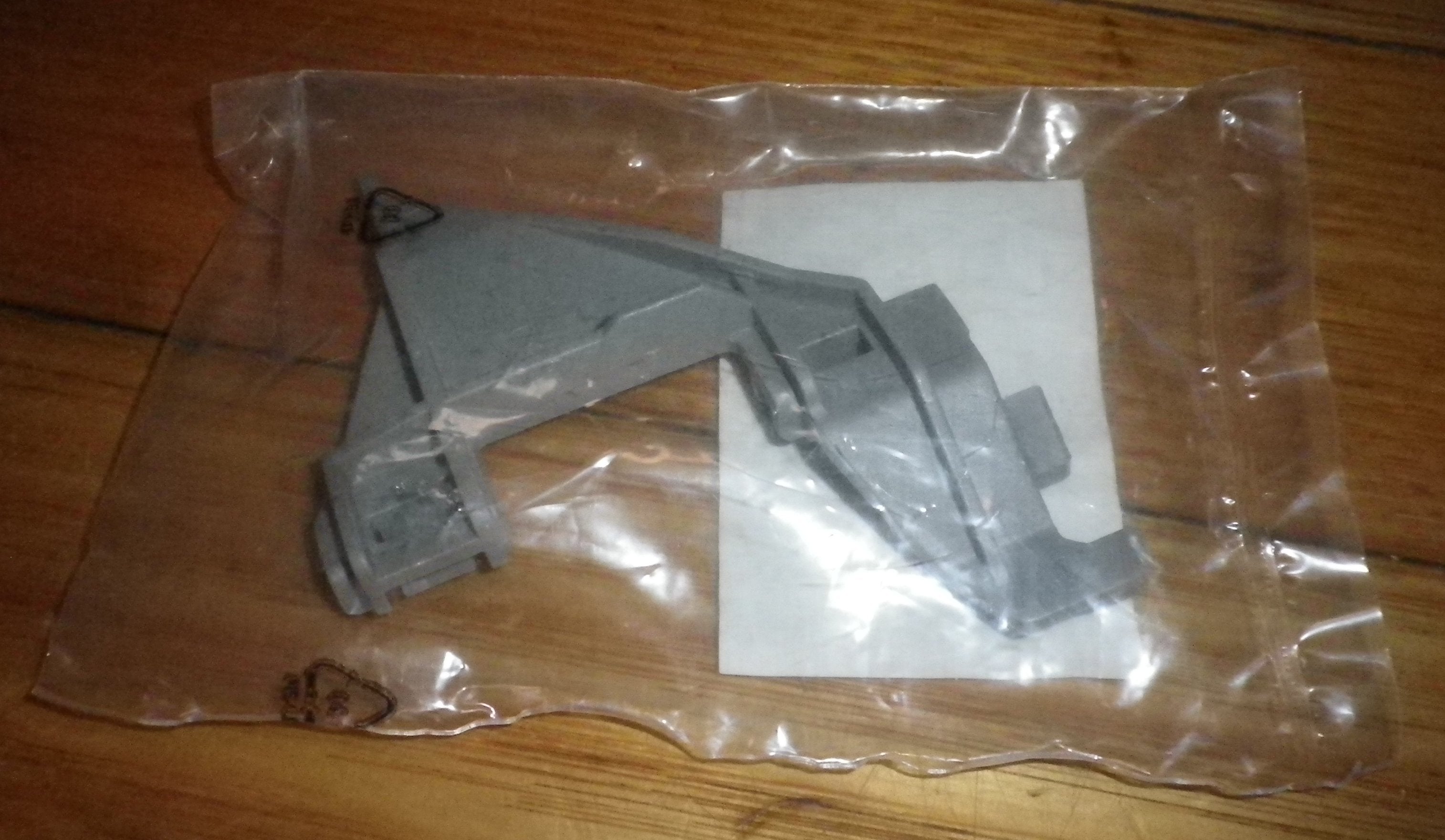 High - Quality Bosch SGI, SGS, SGU Series Dishwasher Lower Basket Front Triangular Stop Clip - Part Number 601260