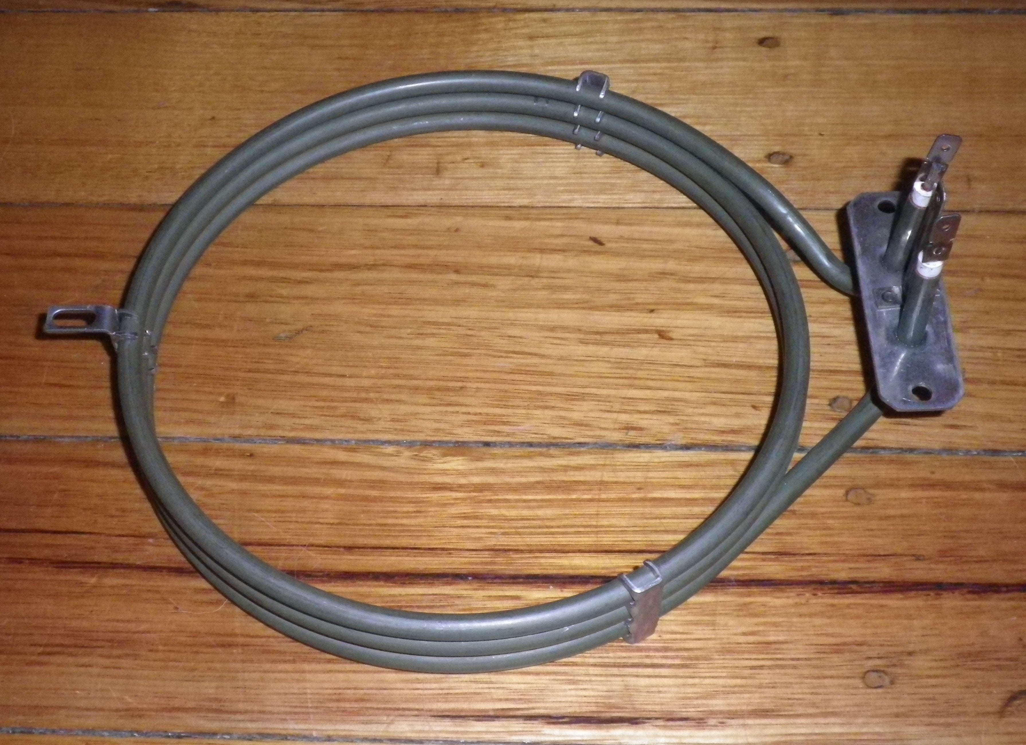 1950W Triple Loop Fan Forced Oven Element Compatible with Technika - Part SE327
