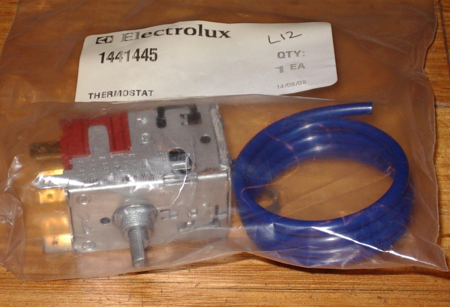 Westinghouse RJ212T No-Frost Refrigerator Thermostat - Part # 1441445, 077B1252L