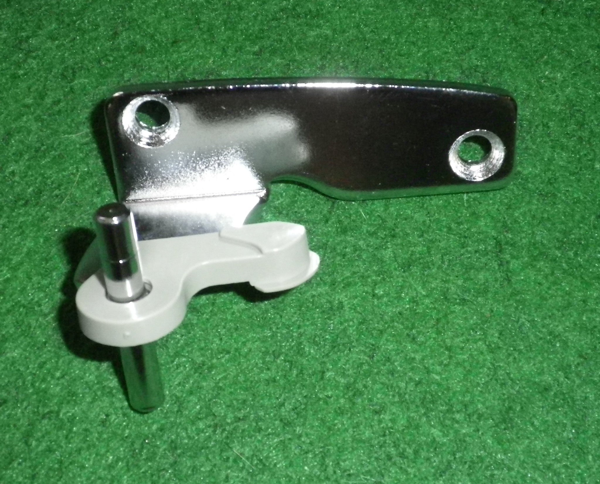 Fisher & Paykel Refrigerator Grey Left-Hand Door Centre Hinge and Closing Cap Replacement Part # FP881286P