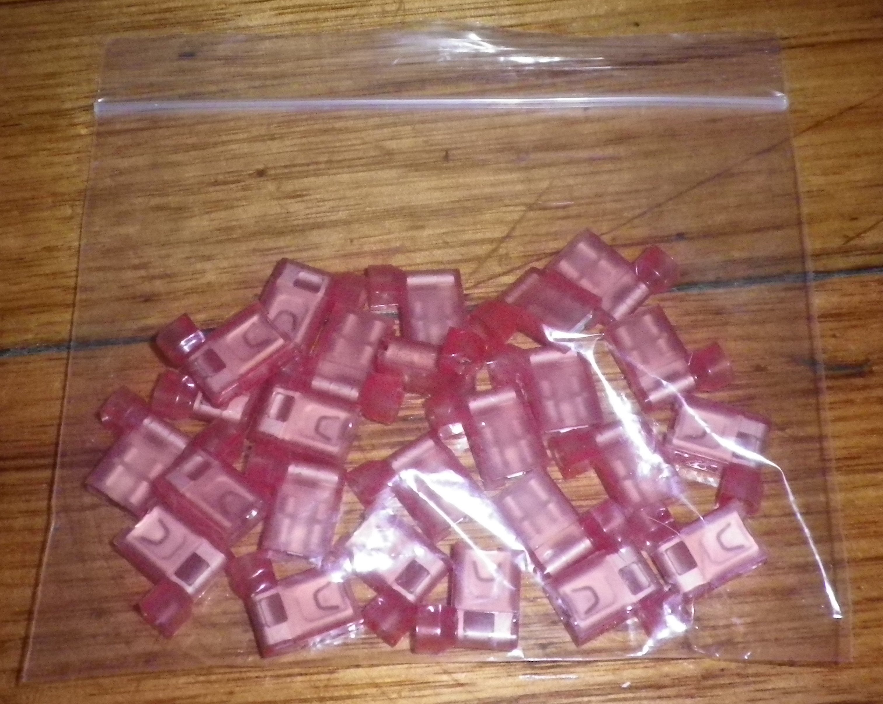 Pack of 25 Red 600V Fully Insulated 6.3mm Female Flag Spade Terminals