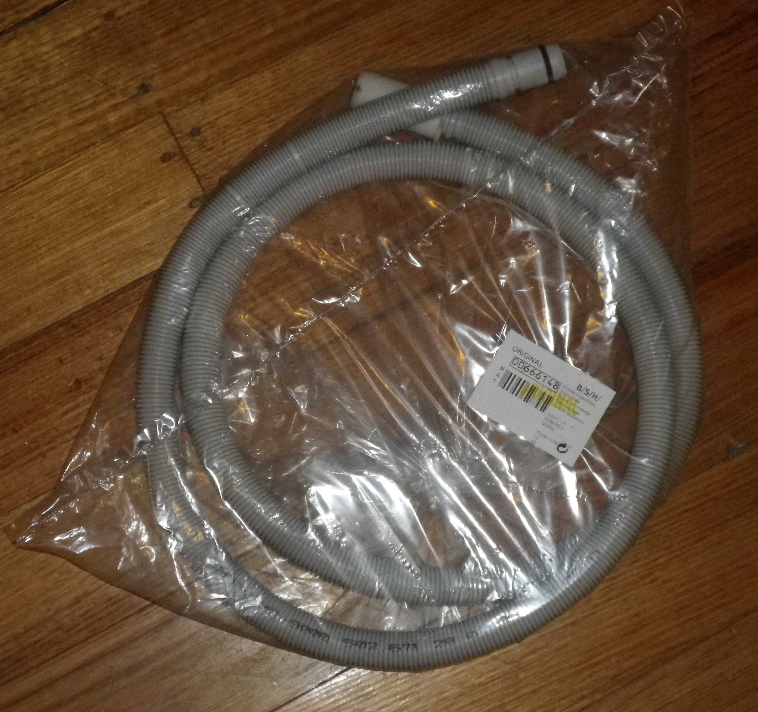 Genuine Bosch SGS46M, SRU53E, SGS55E Series Dishwasher 1.5m Drain Hose - Part 666148