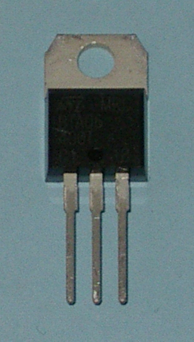 400V 6A Sensitive Gate Isolated Triac BTA06 - 400T for Electronic Switching