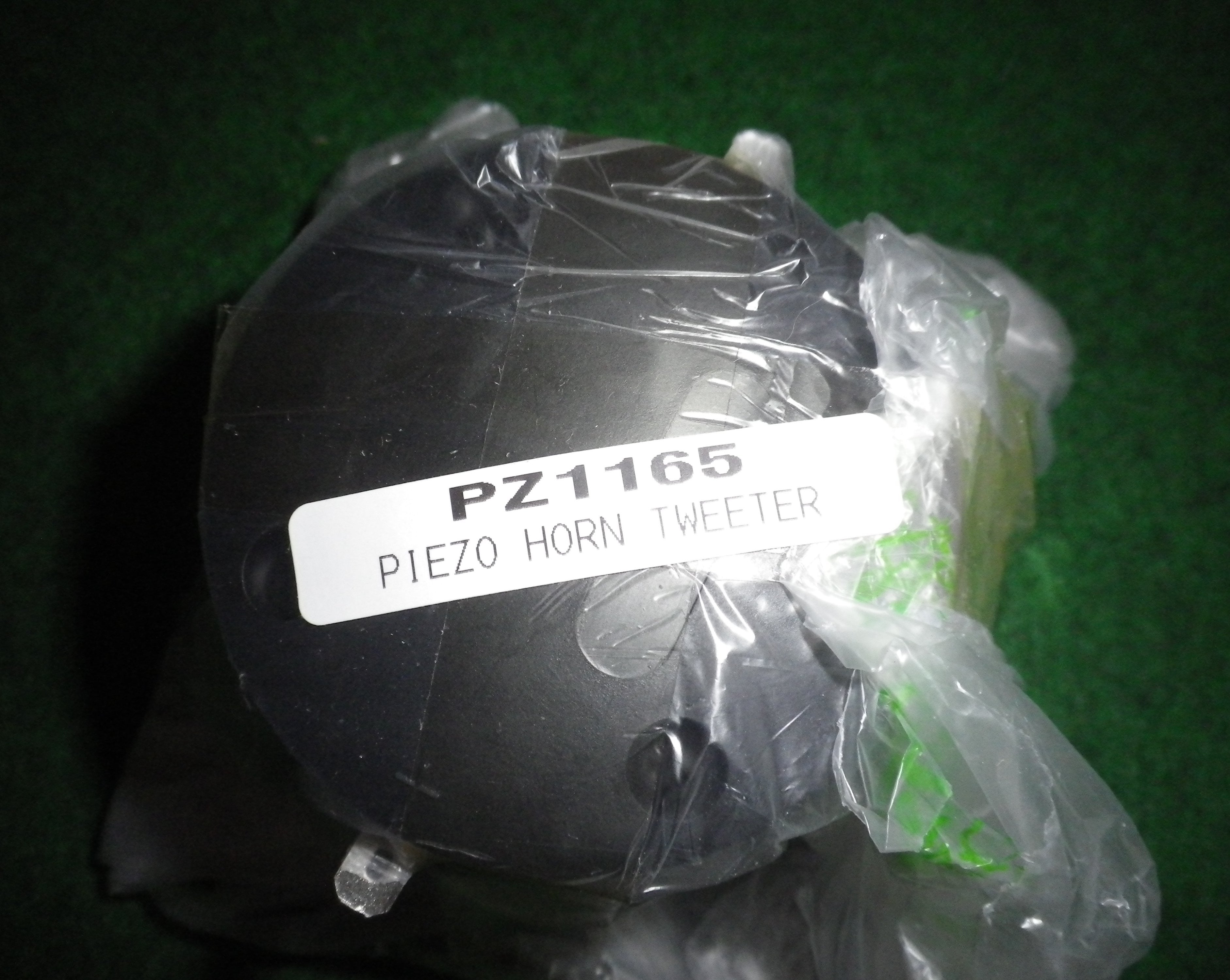 Daichi 200-watt (RMS) Piezoelectric Horn Tweeter Loudspeaker - Model PZ1165