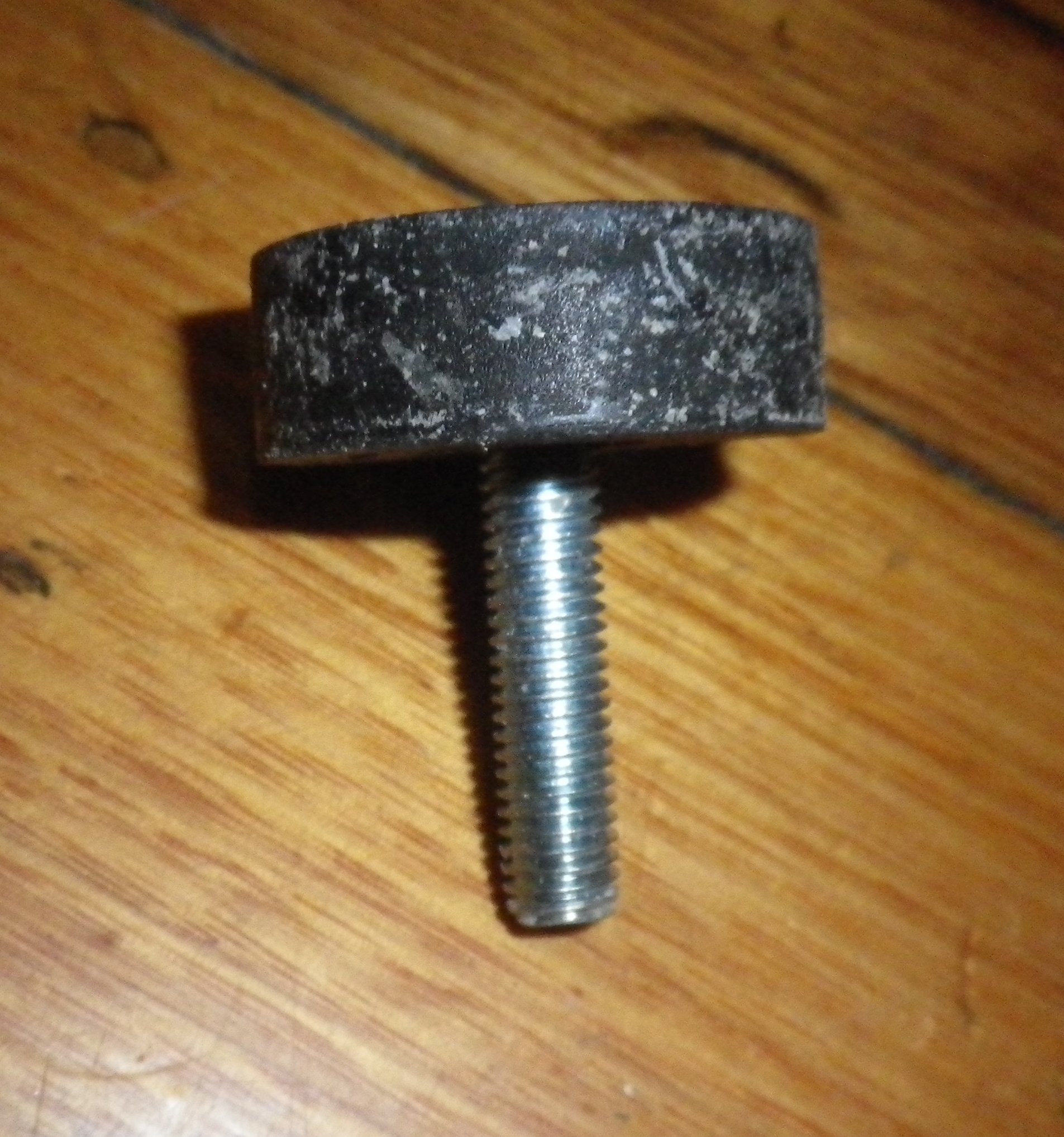 Adjustable Washing Machine Support Legs Equipped with Rubber Foot Pads and 8mm Thread - Part Number T002A