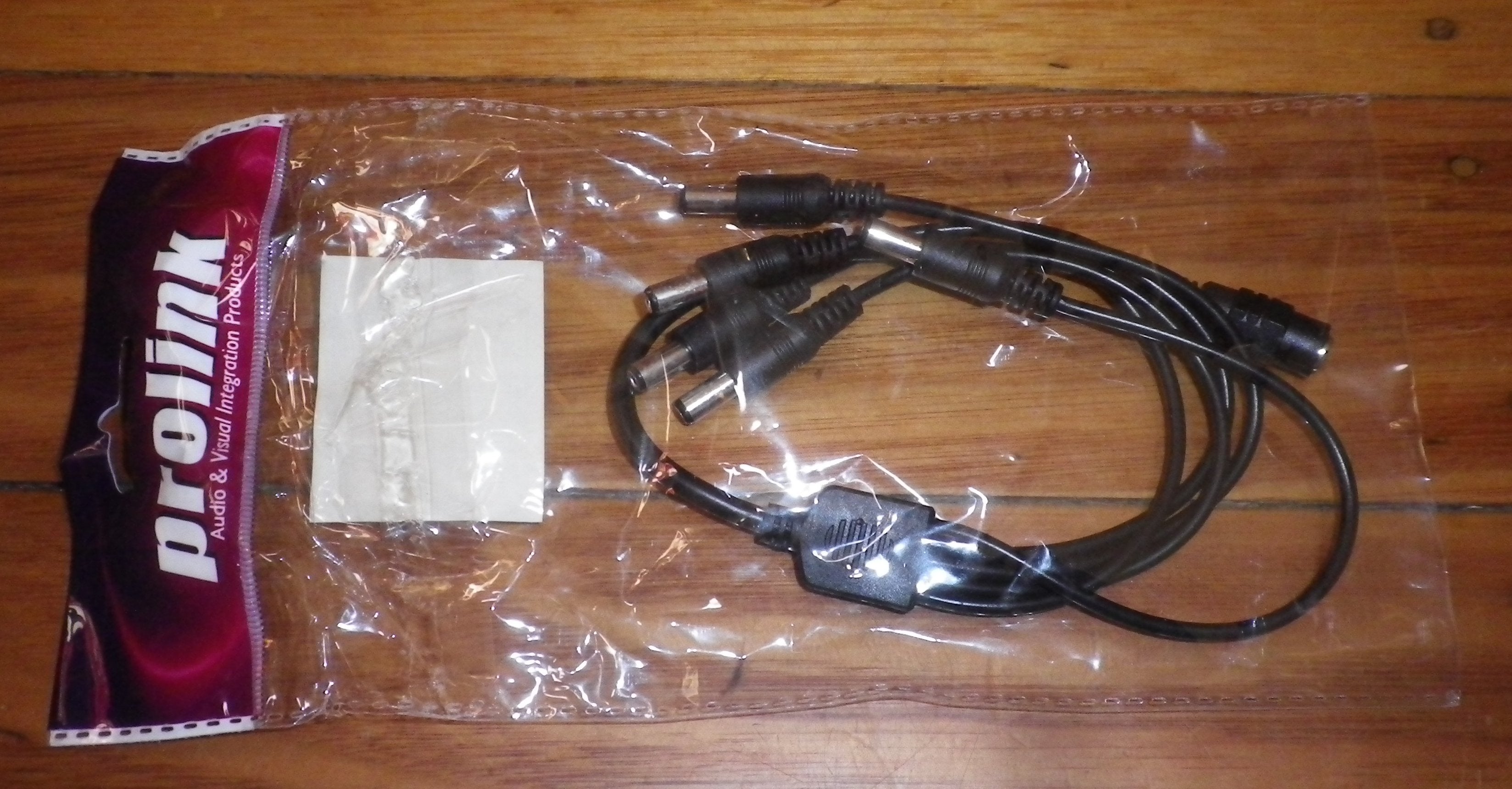 Prolink 40cm DC Plug Splitter - 2.5mm Socket to 5 X 2.5mm Plugs (Part # ADC525)