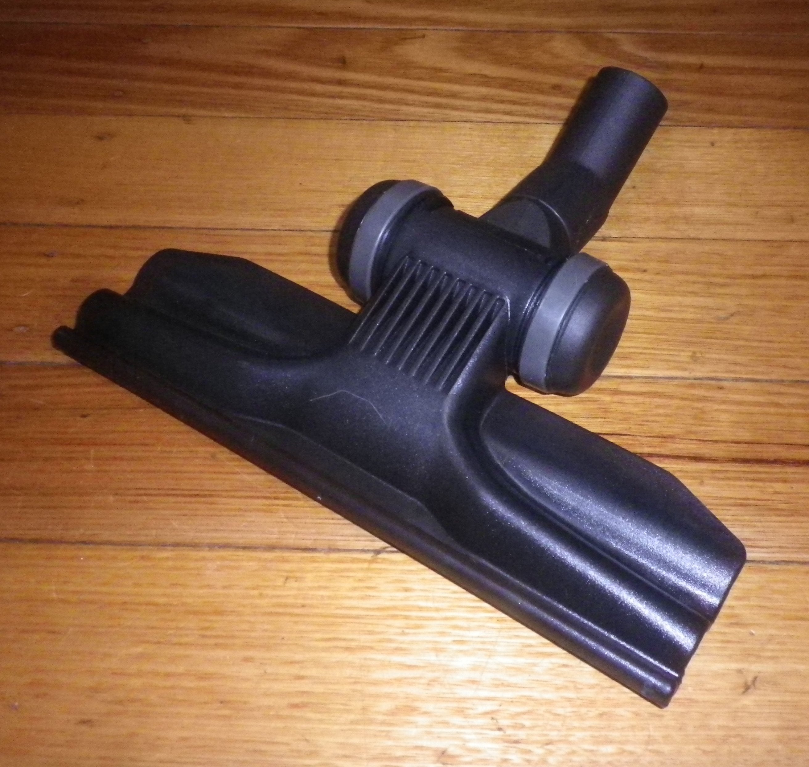High-Quality Generic 32mm Low-Profile Gulper Vacuum Floor Cleaning Tool - Part Number FTS132-3