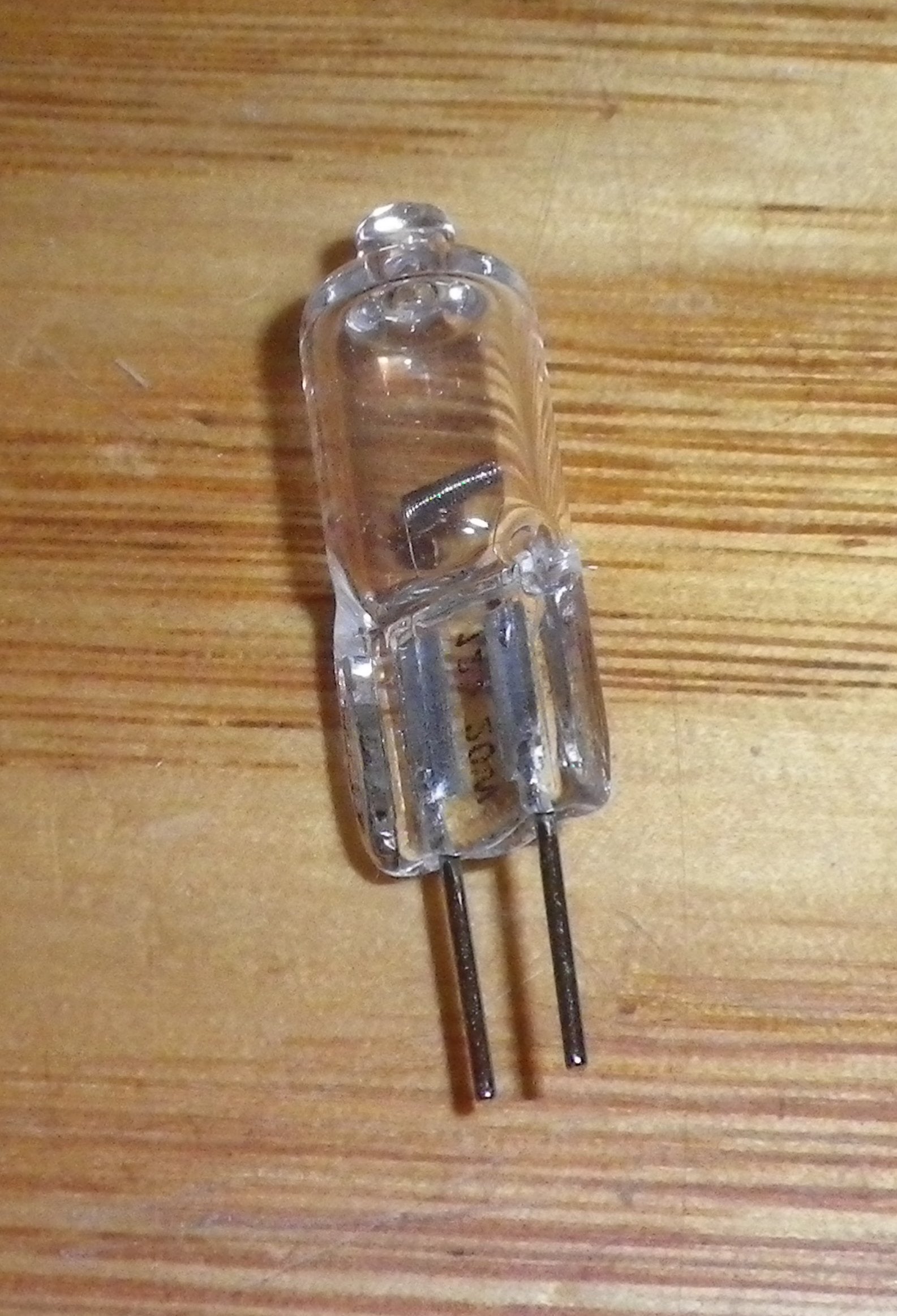 Robinhood 12-Volt G4 Halogen Globe for RWC3C, RWE3C, RWH3C Rangehood - Replacement Part # 104467