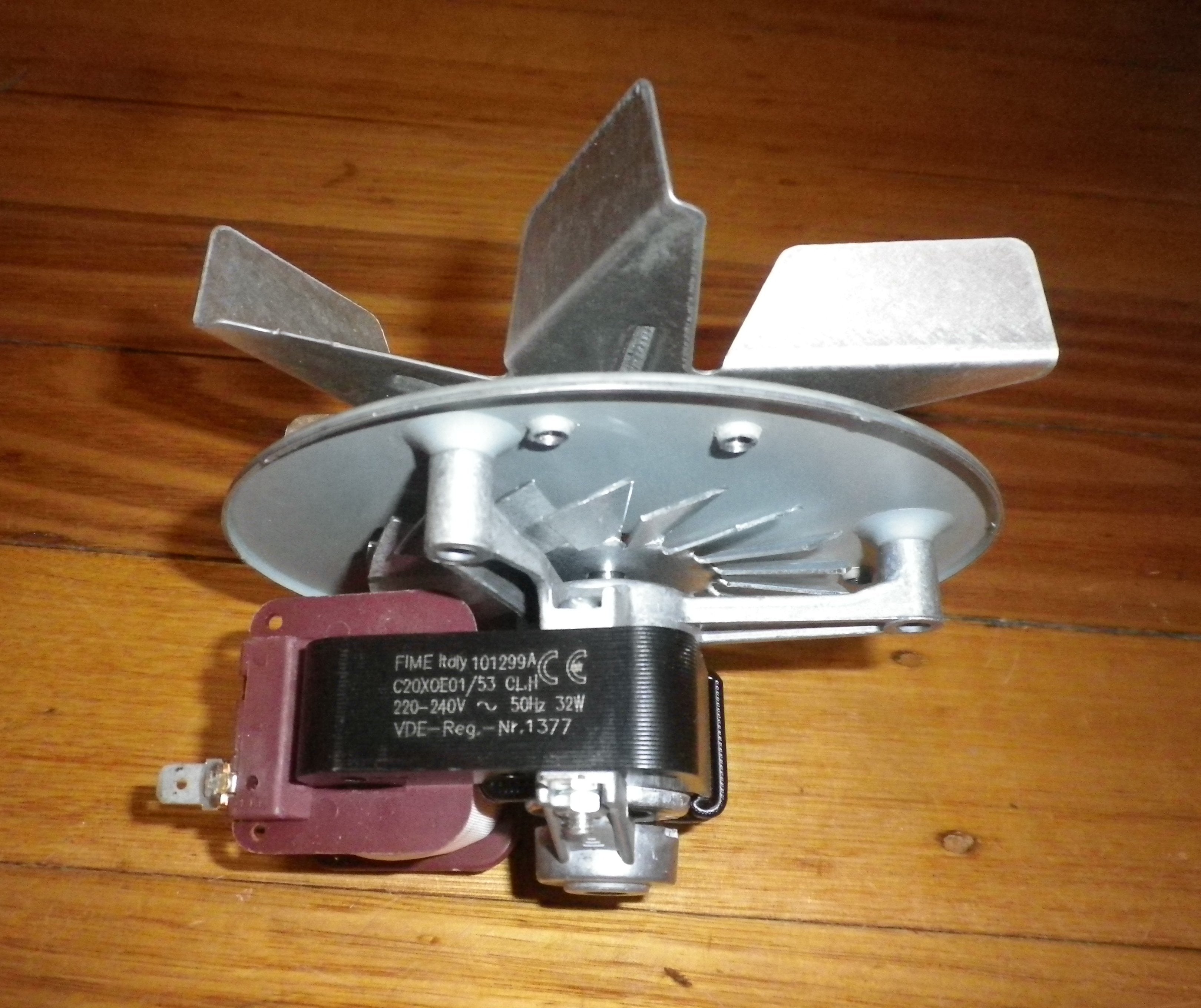 Universal 240VAC Fan-Forced Oven Fan Motor with Blade & Spacer - Part # 9683S