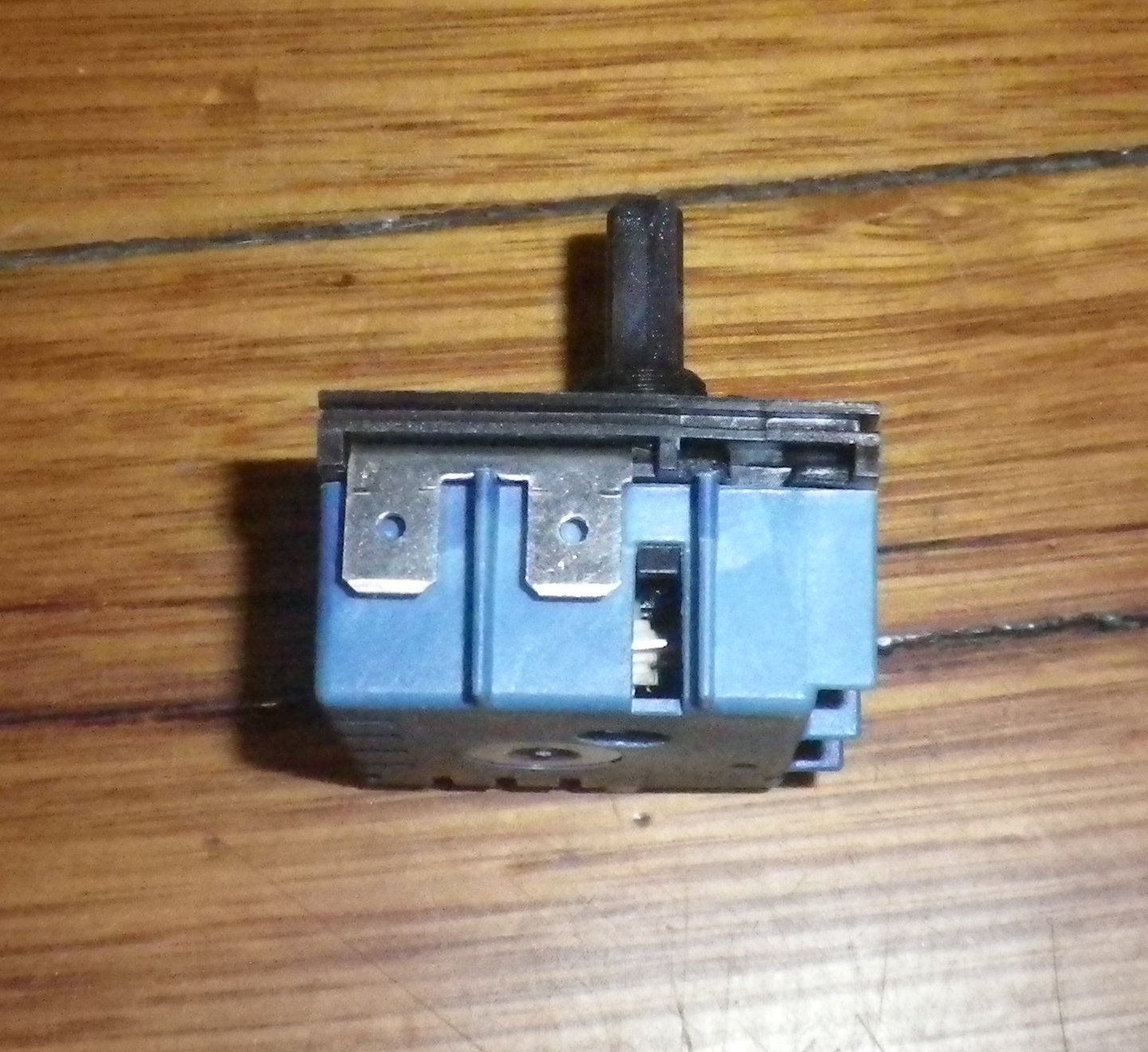 Universal Dual Simmerstat Control MD3-110-IAM: Ideal for Multiple Stove Brands