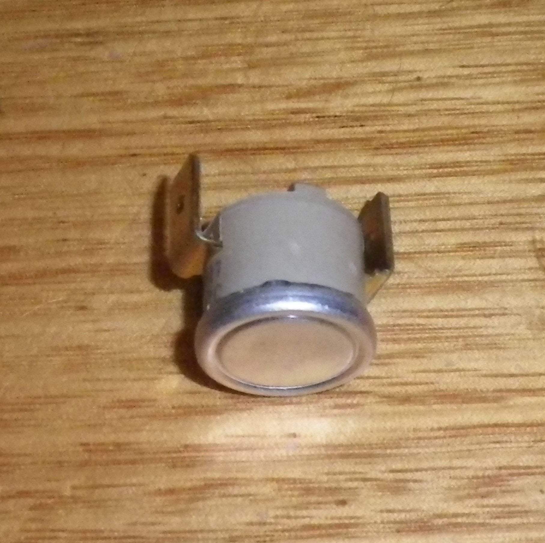 Fisher & Paykel 140 Degrees Celsius Normally Closed Thermal Cutout for Campini Built - in Ovens - Part Number FP546719