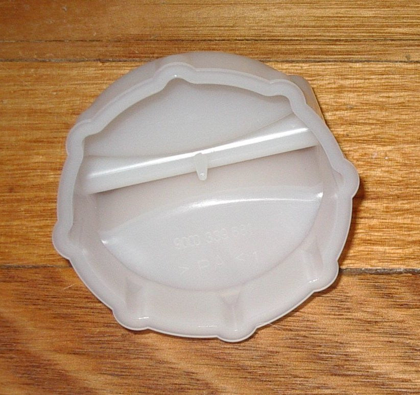 Bosch Large Capacity Oven Lamp Holder Transparent Glass Cover - Replacement Part No. 647309, 00647309