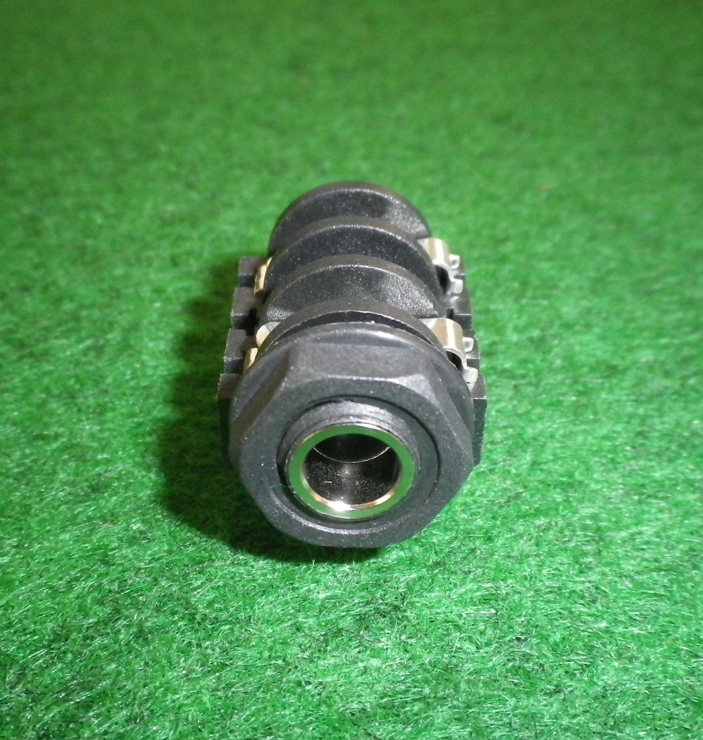 6.3mm Plastic Insulated Mono Switched Phone Socket with Solder Tags - Part Number BJ102, Ideal for Audio Equipment