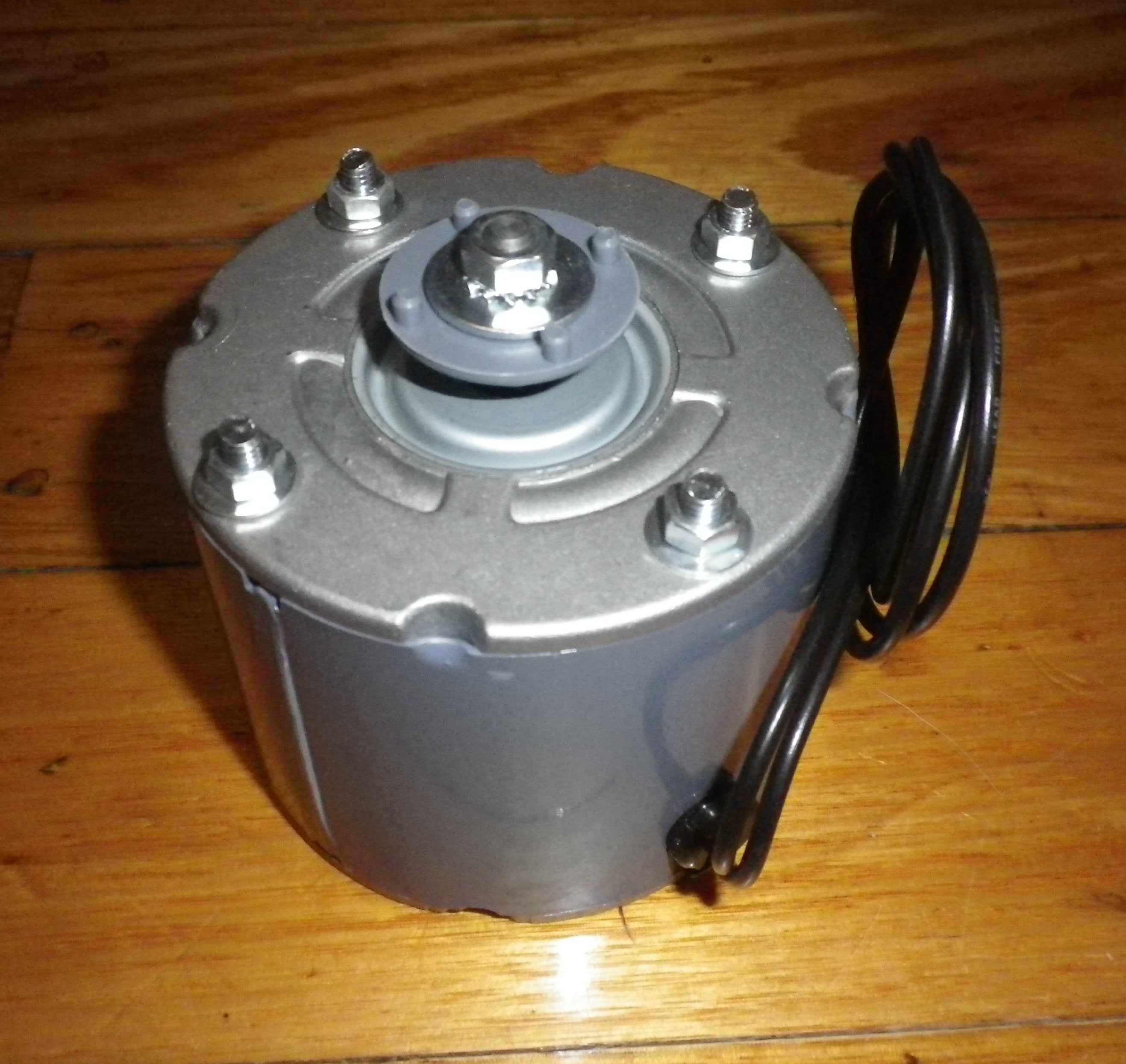 9-Watt Universal Anticlockwise Condenser Fan Motor - Part # RF504
