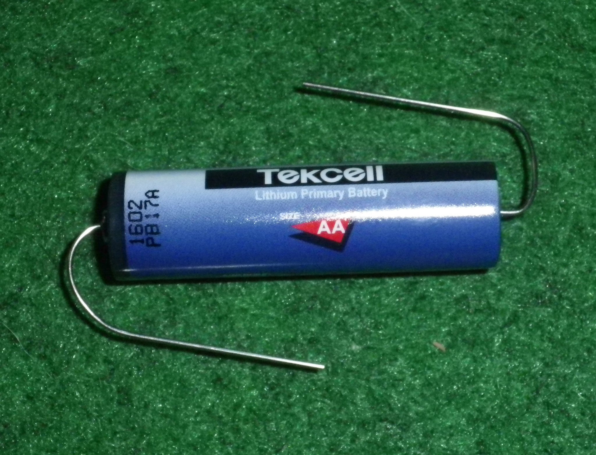 Tekcell 3.6V AA Lithium Battery with Axial Leads - Part SB-AA11AX