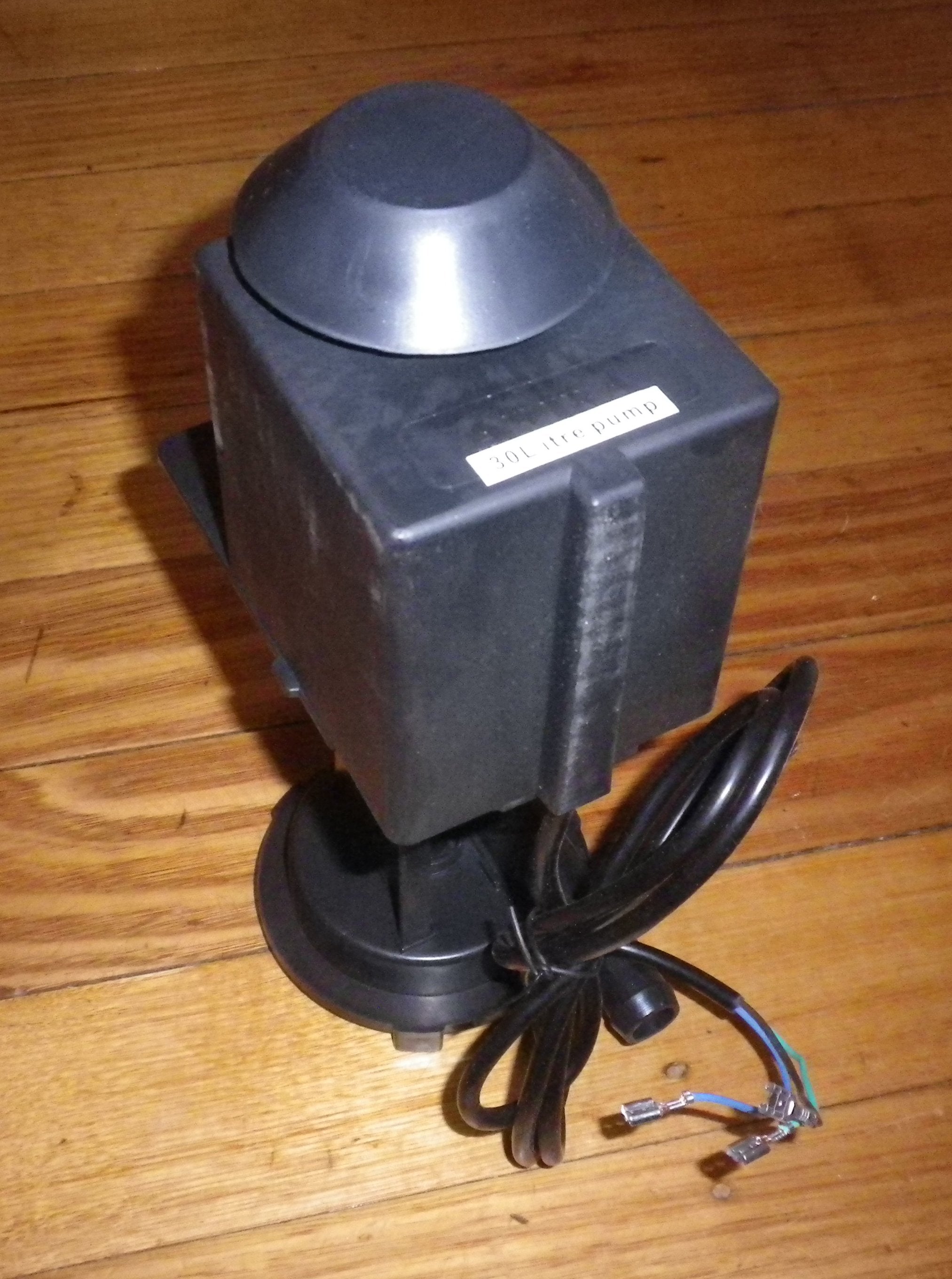Universal Evaporative Cooler Water Circulation Pump with 30 Litres per Minute Capacity - Part # AC116