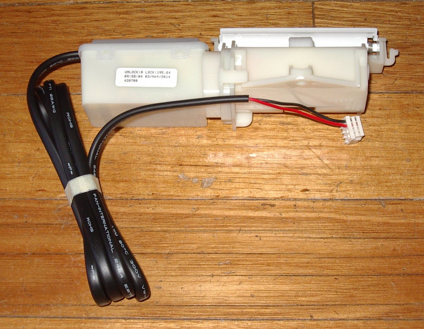 Fisher & Paykel Latest Top Loader Washer Lid Lock Kit - Part # FP424314P