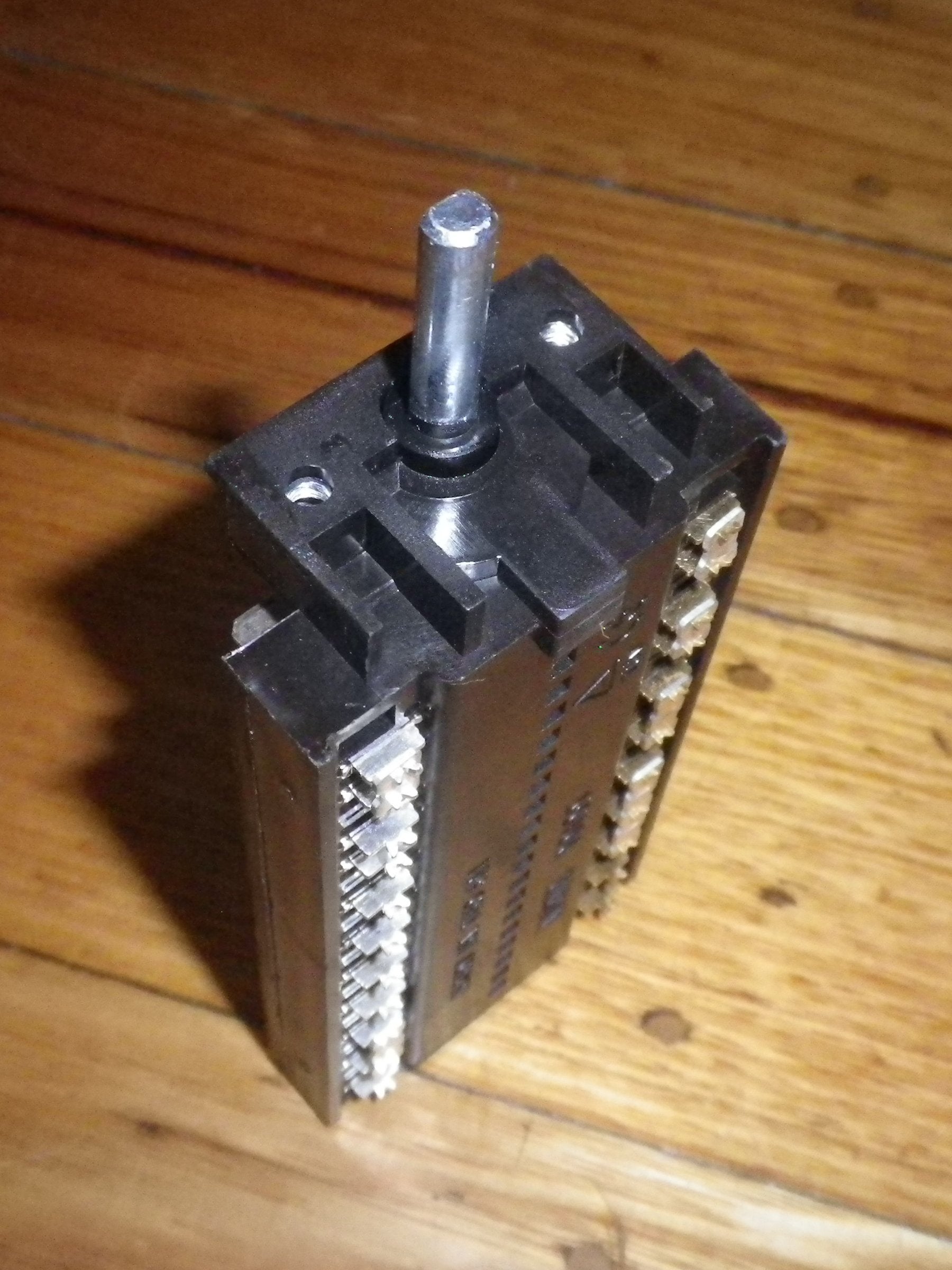 Technika TU950T Series Oven Function Selector Switch with 9 Positions - Part Number SE988