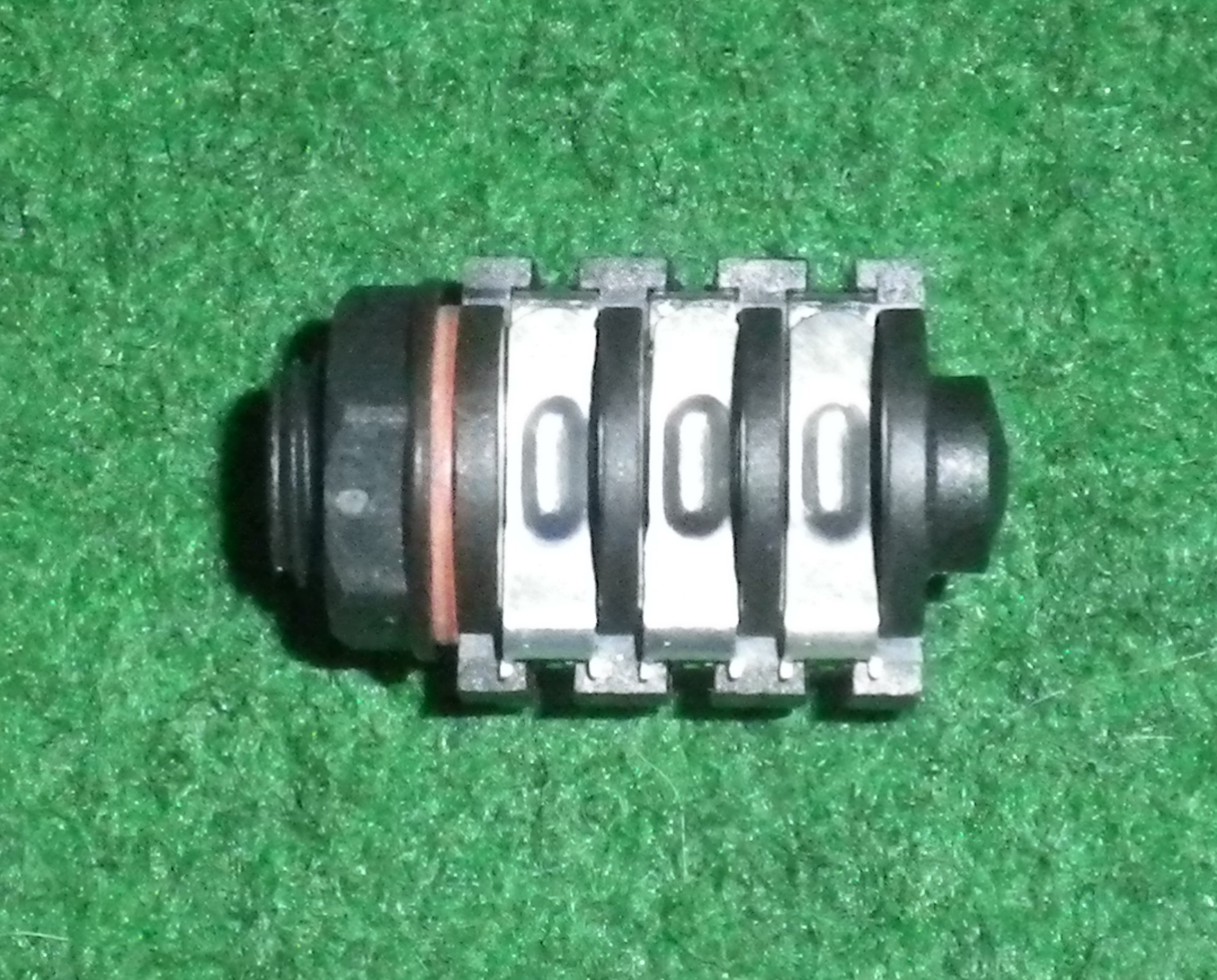 High - Quality Plastic - Insulated 6.3mm Stereo Switched Phone Socket for PCB Mounting - Part Number BJ104