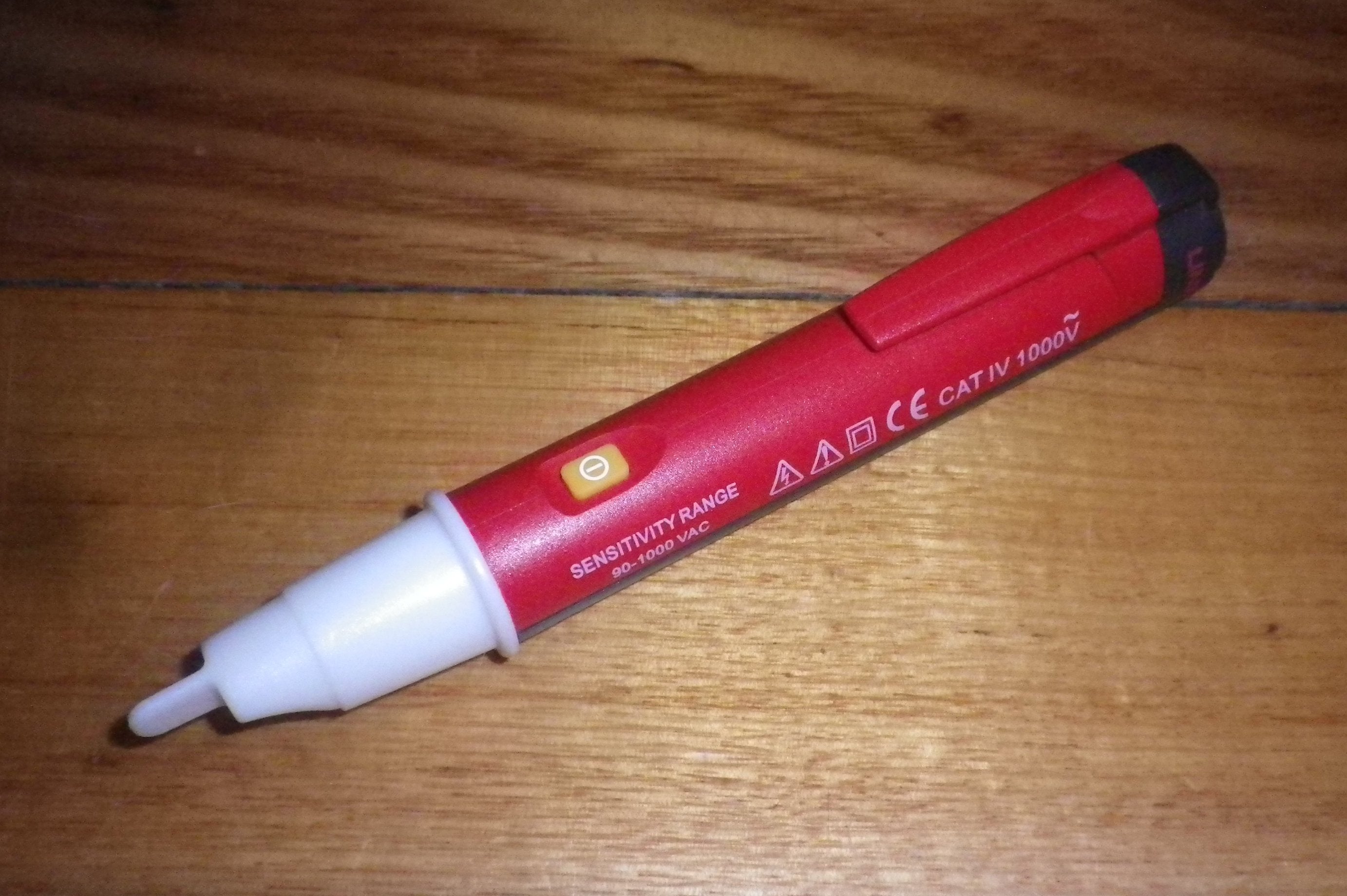 Uni-T Non-Contact AC Voltage Tester 90V - 1000VAC, Model UT12A