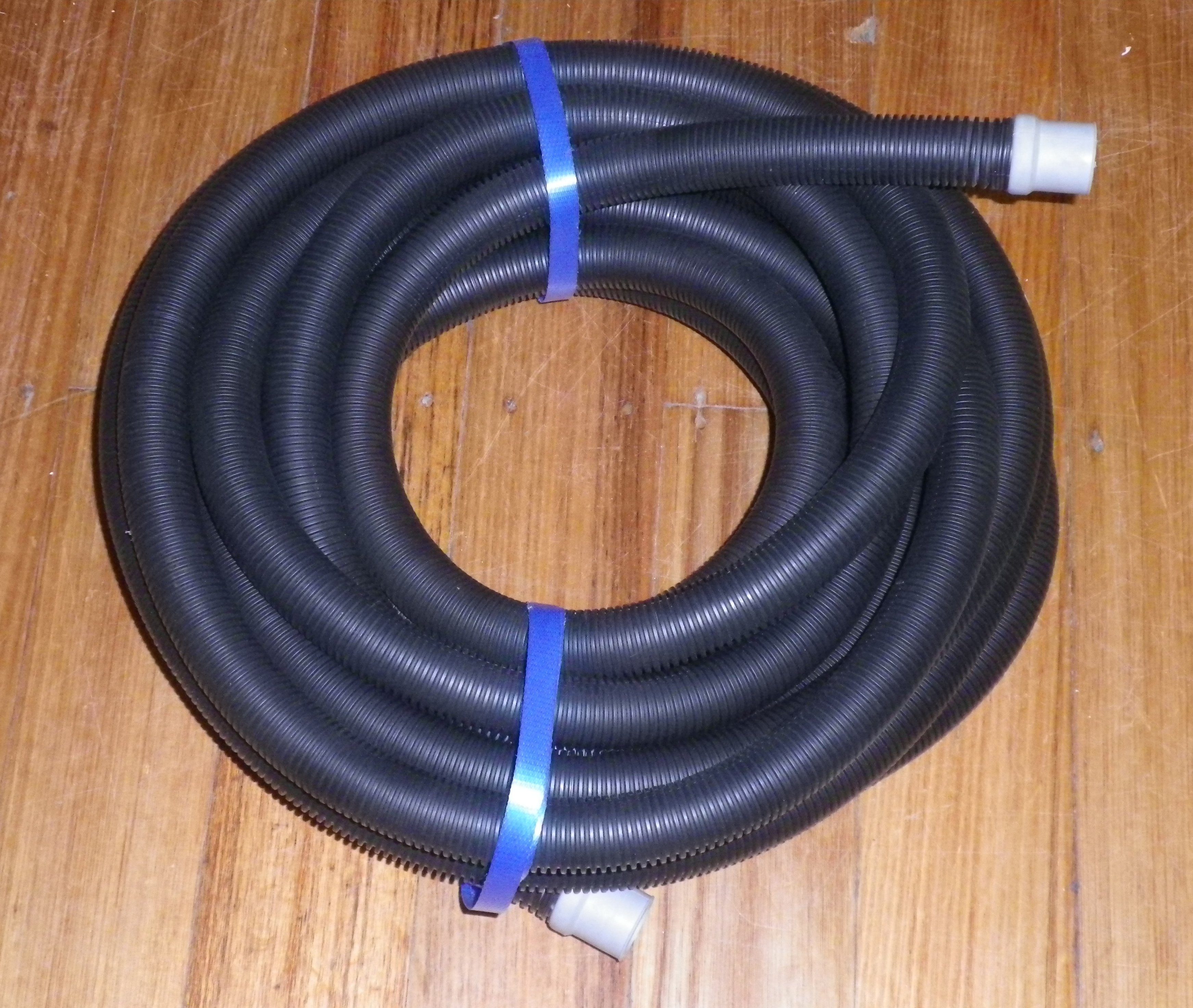Universal Grey Plastic Water Outlet Drain Hose - 10.0 Meter Length, 26mm Diameter with 21mm Ends (Part # W047A)