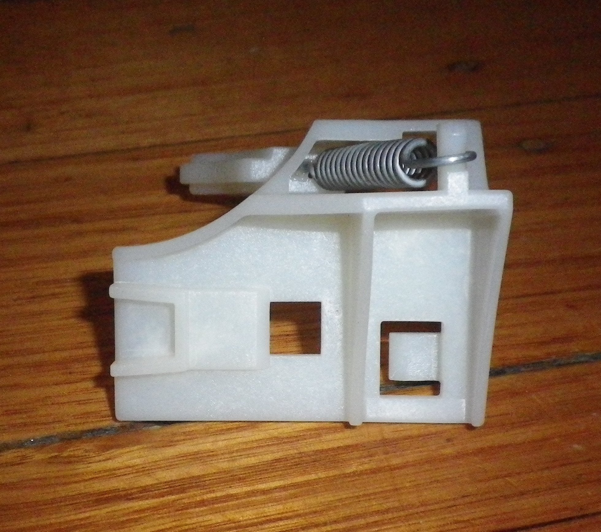 Fisher & Paykel DD606 Dishwasher Left-Hand Drawer Latch Assembly Replacement Part - FP522585 for Dishwasher Drawer