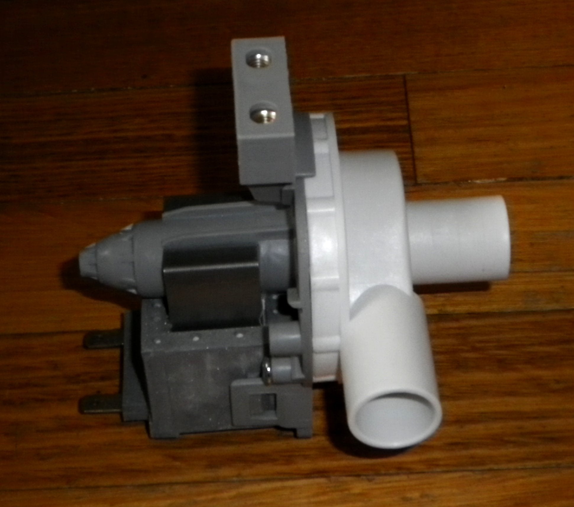 24mm Inlet & Outlet Universal Magnetic Drain Pump - Part # UNI273