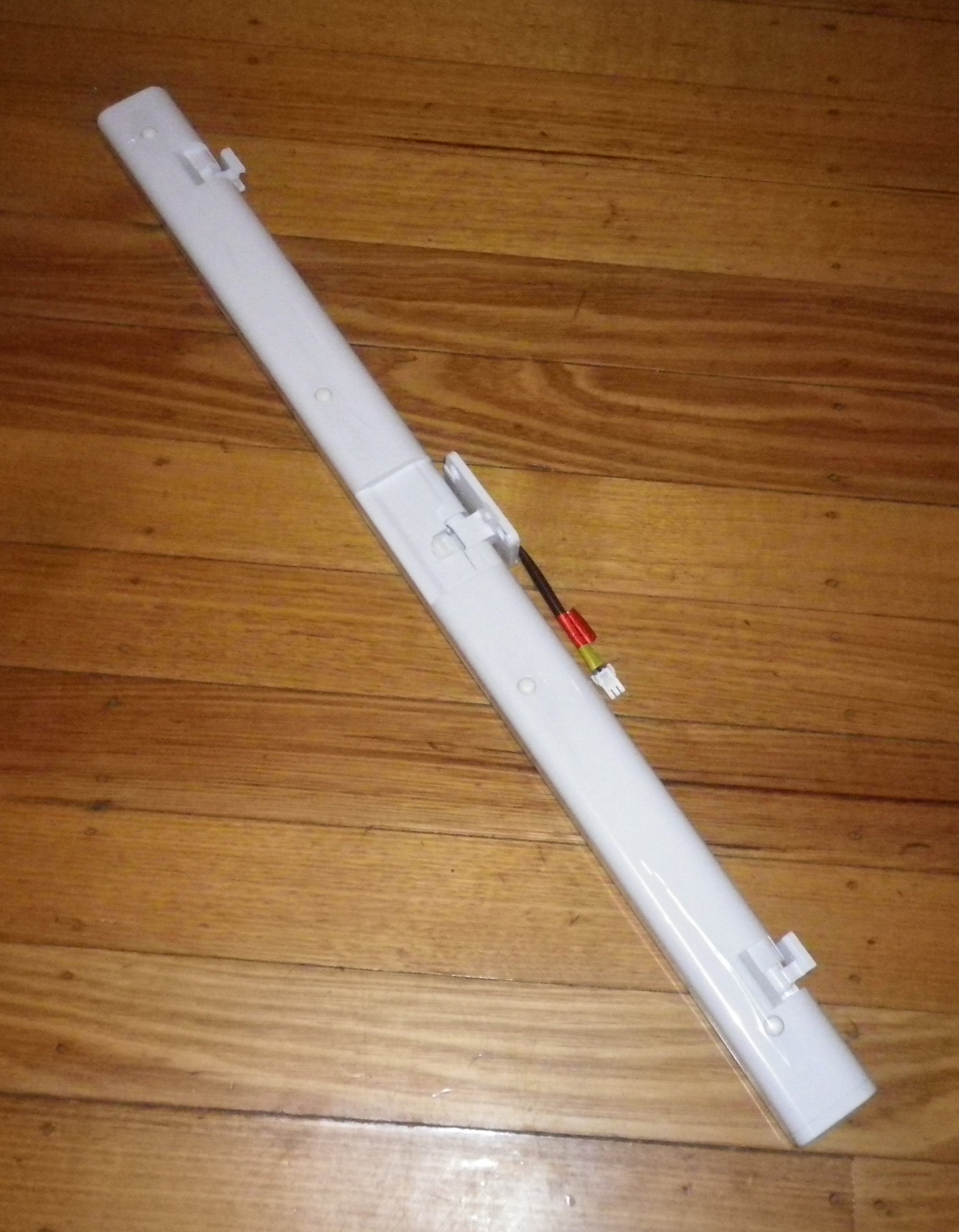 Samsung SRF719DLS French Door Refrigerator Centre Closing Bar Replacement Part # DA97-17722P