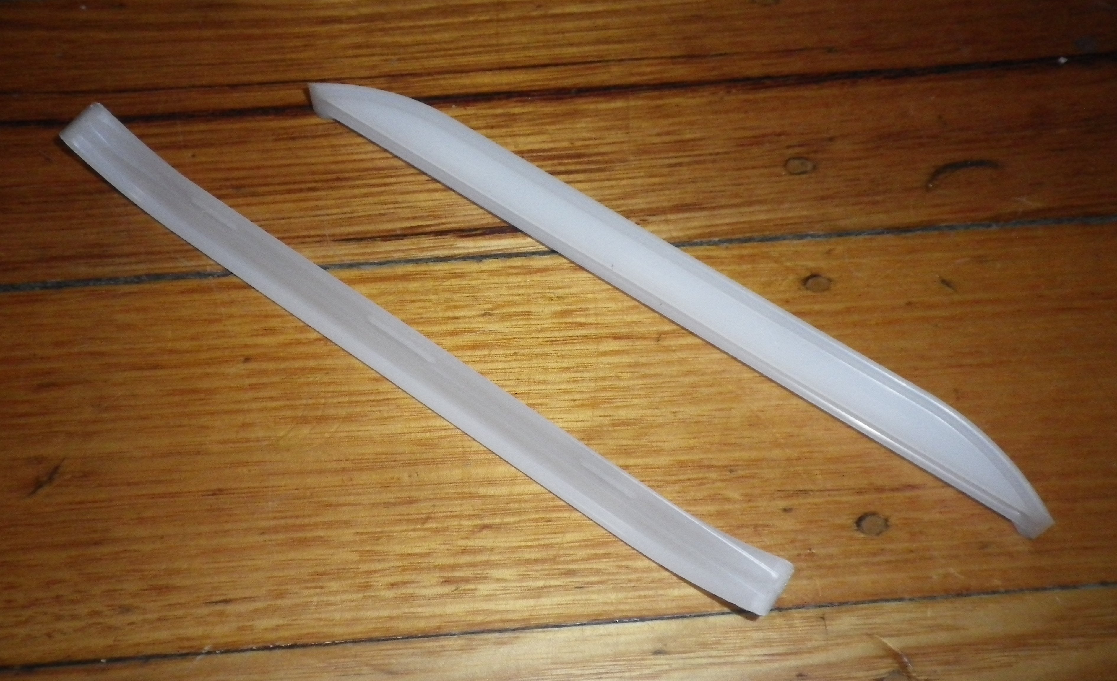 Fisher & Paykel 19cm Short Crisper Bin Slide Runners, Pack of 2 - Part # FP876667P