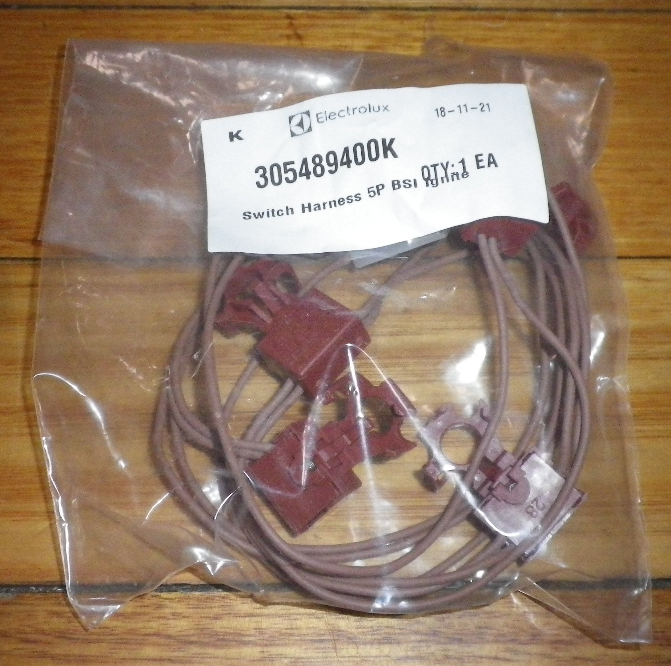 Westinghouse WHG Series Gas Cooktop Ignition Switch Harness - Part 305489400K