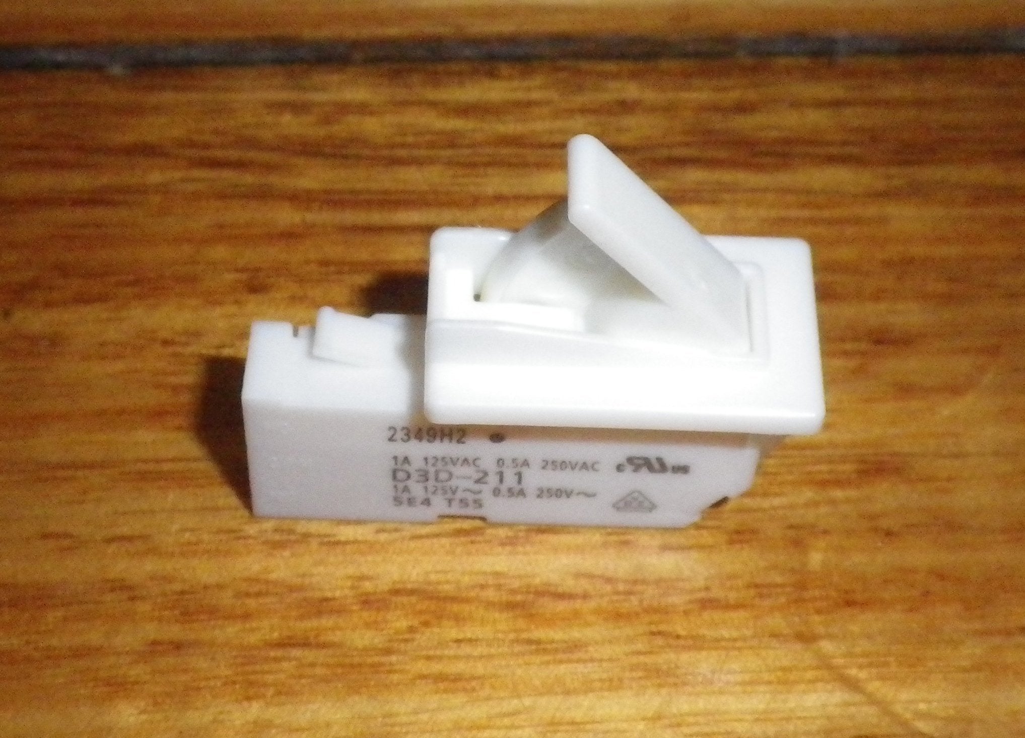Westinghouse, Sharp Single - Lever Fridge Light/Fan Switch - Part # QSW - PA097CBZA