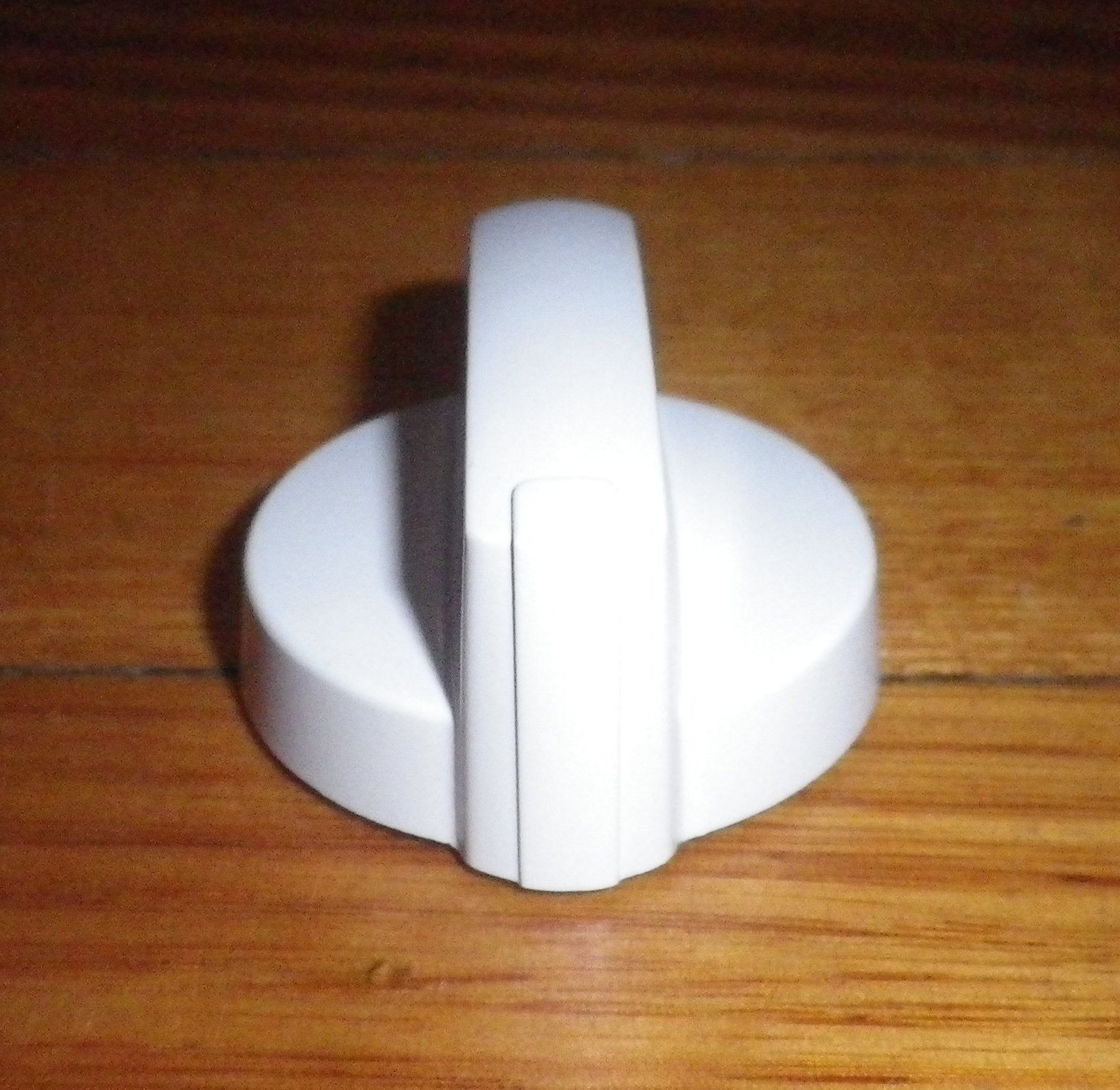 Westinghouse WDE Series Genuine White Stove Control Knob - Part # 0019008184