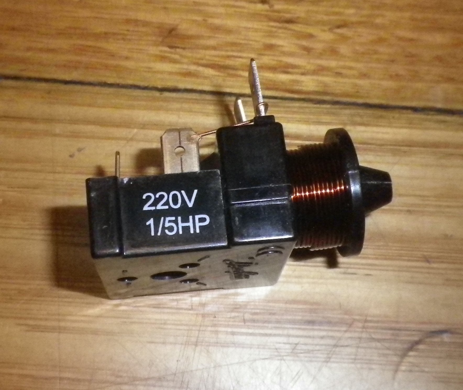 1/5HP 220VAC Refrigerator Compressor Start Relay Compatible with Danfoss - Part # RF923