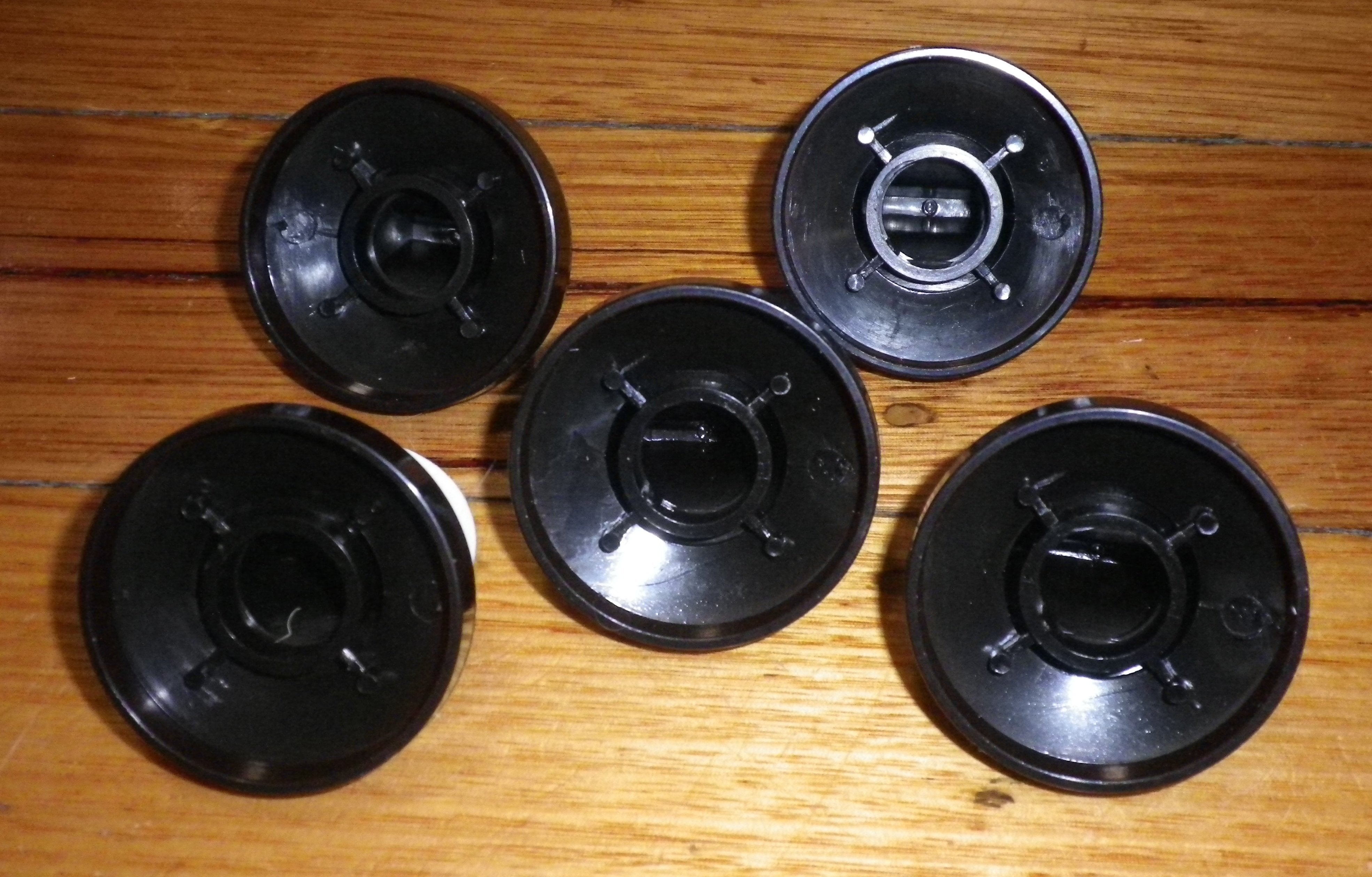 Universal Replacement Gas Stove Control Knob Kit - Pack of 5 Pieces, Part Number SE162C