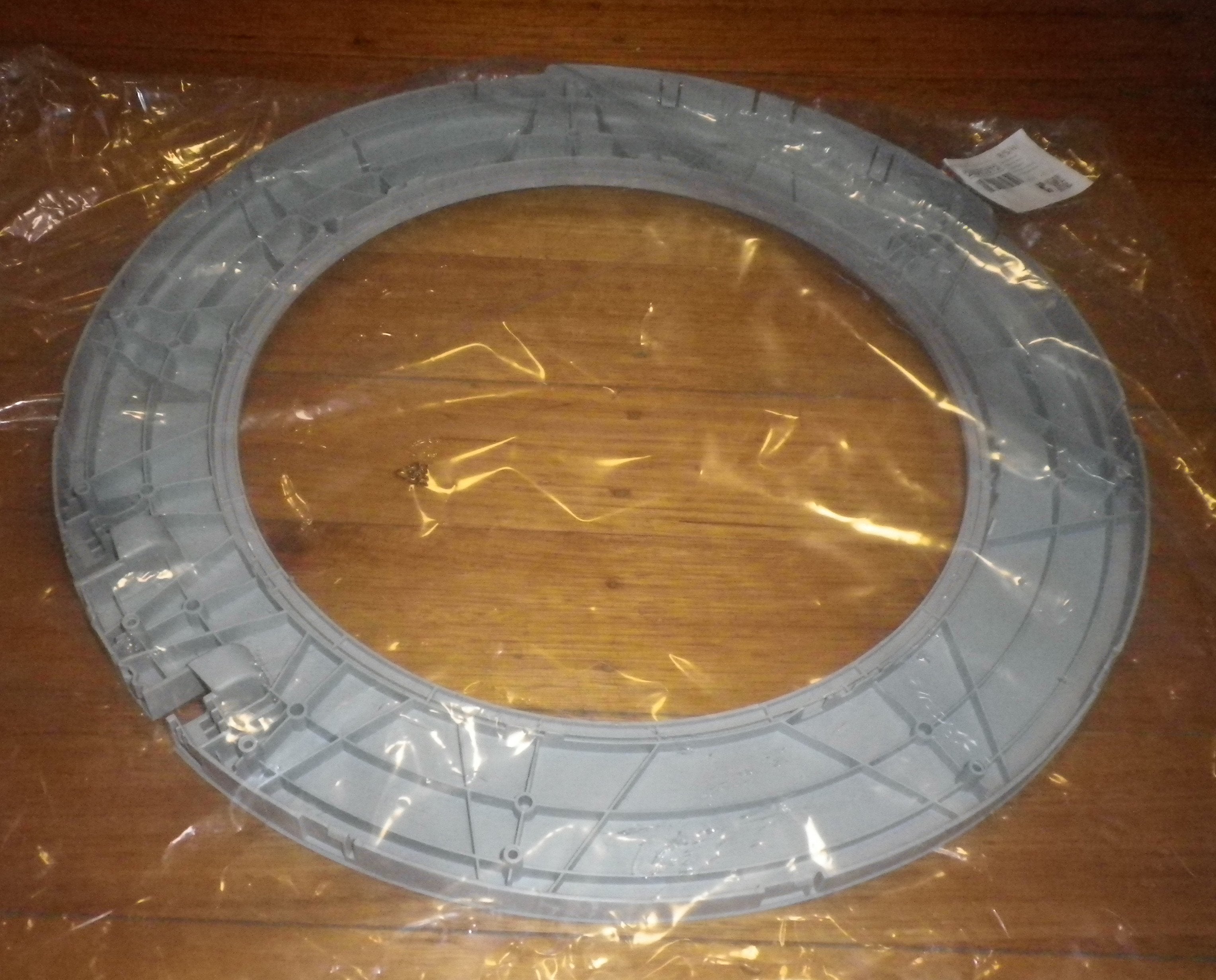 Bosch Serie 4 Front Loading Washer - Light Grey Inner Door Moulding Part #20001372
