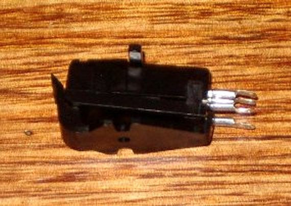 High - Quality Ceramic Cartridge with Stylus Compatible with BSR and Garrard, Part # KS40A, PC06