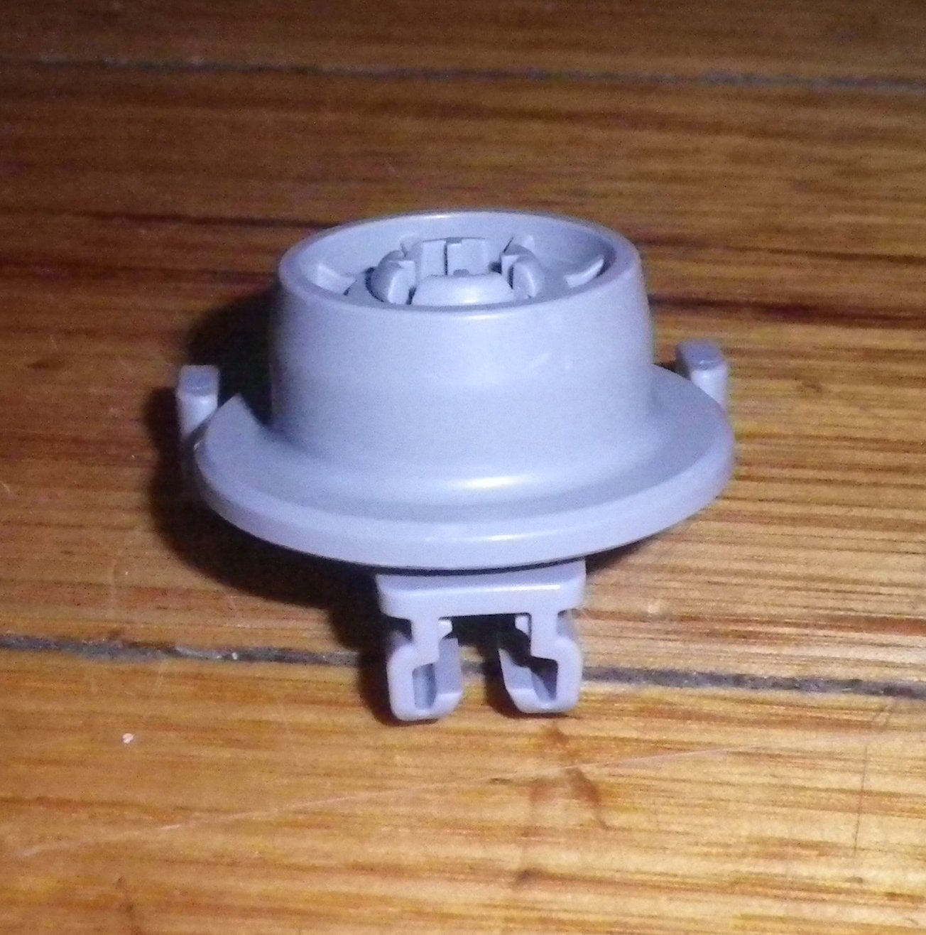 Bosch SMS46GW01A Series Lower Basket Stop Wheel - Part 10014039