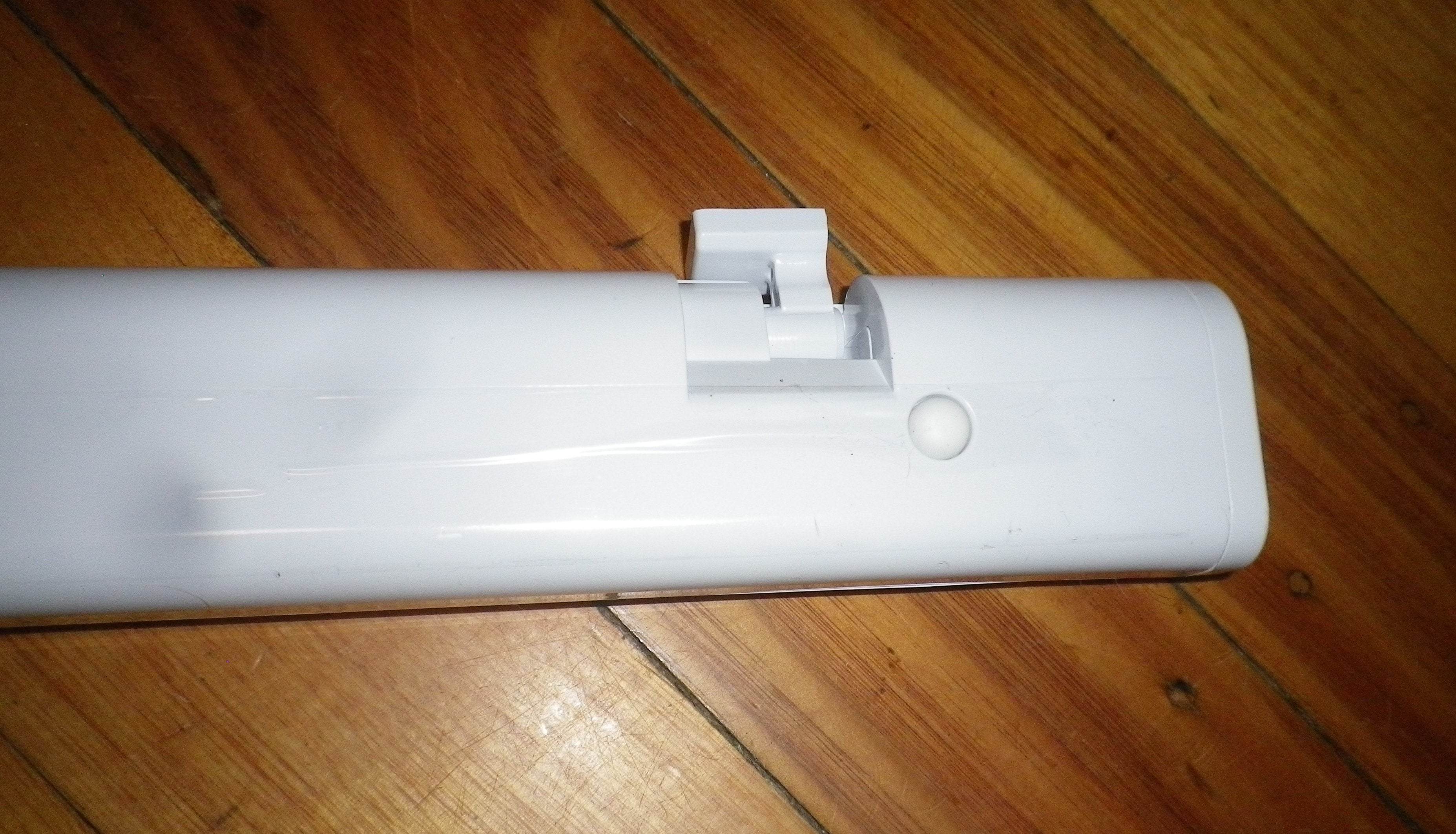 Samsung SRF719DLS French Door Refrigerator Centre Closing Bar Replacement Part # DA97-17722P