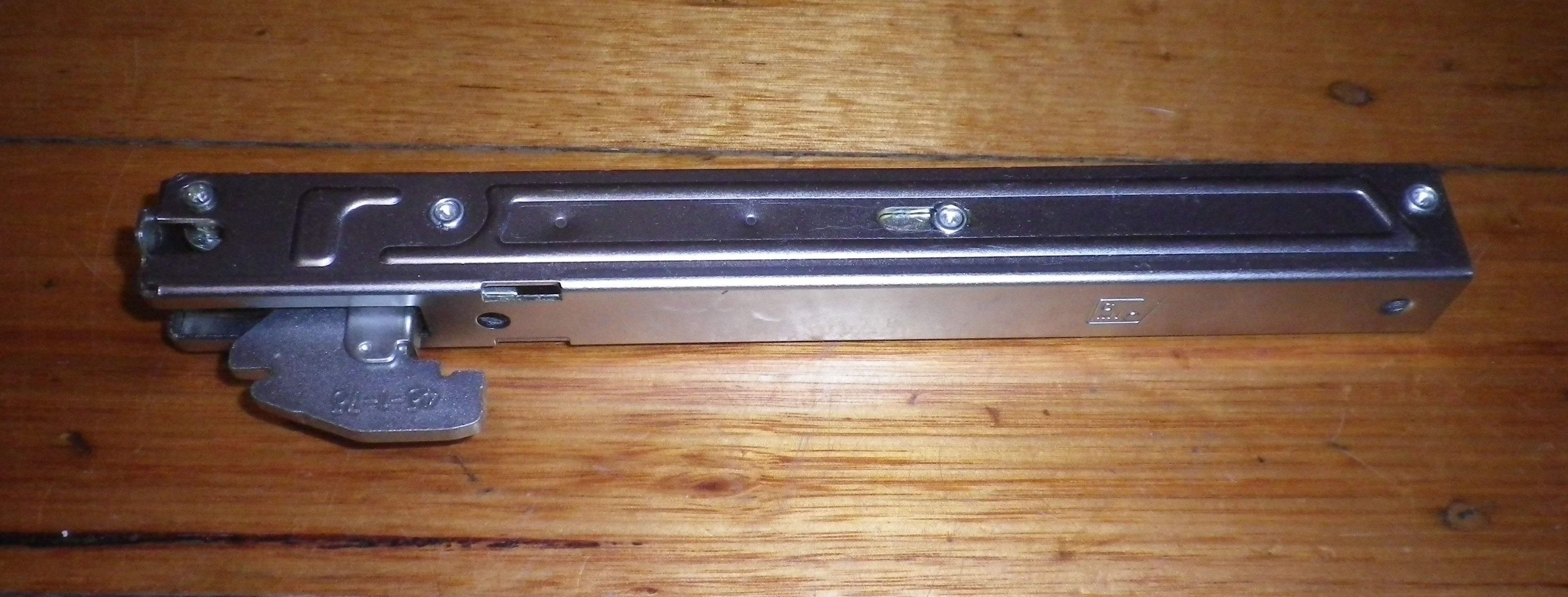 Westinghouse & Chef Oven Hinge Replacement - Genuine Part #0045001075