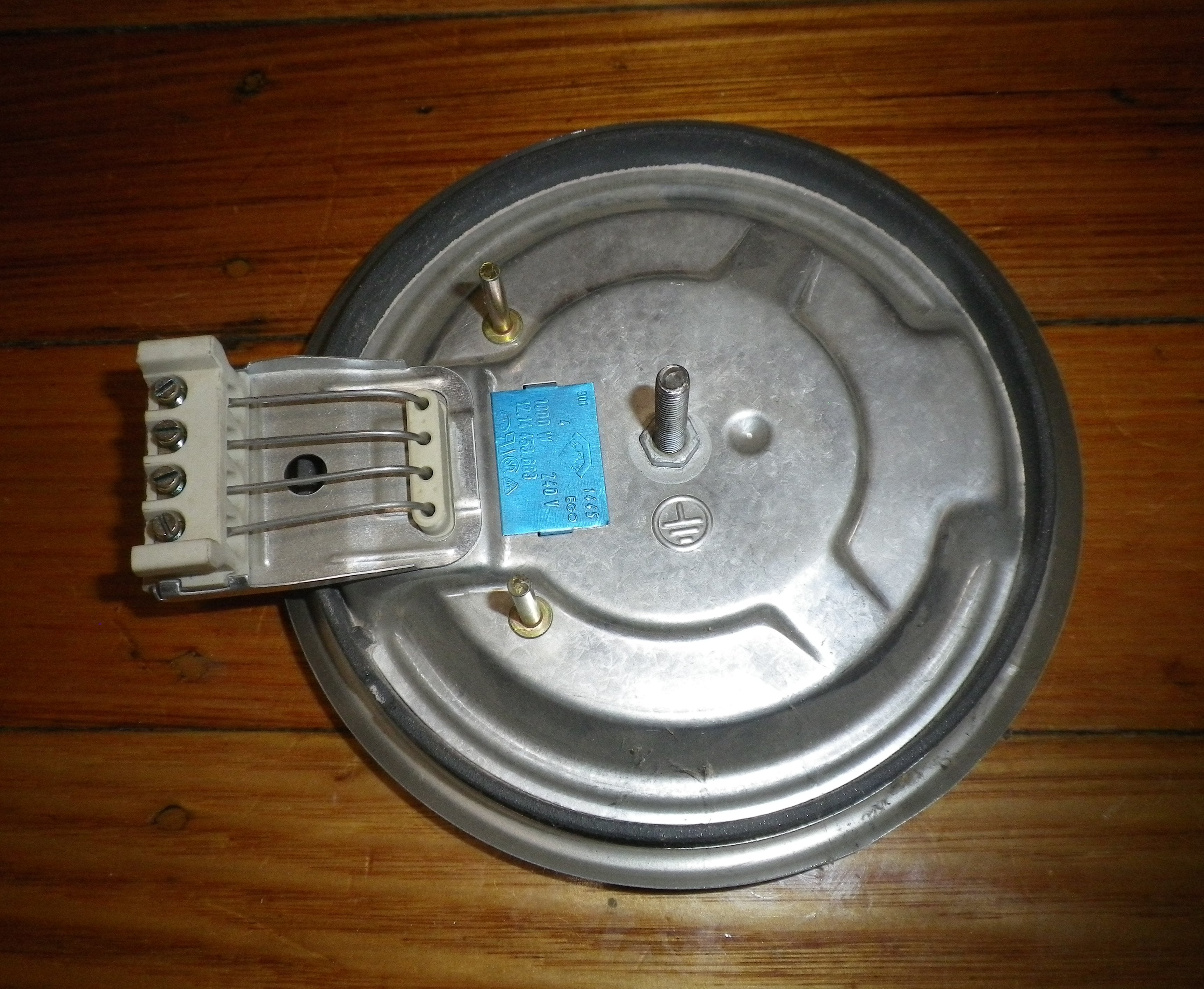 Westinghouse Chef 160mm 1000-Watt High-Performance Solid Wire-in Hotplate