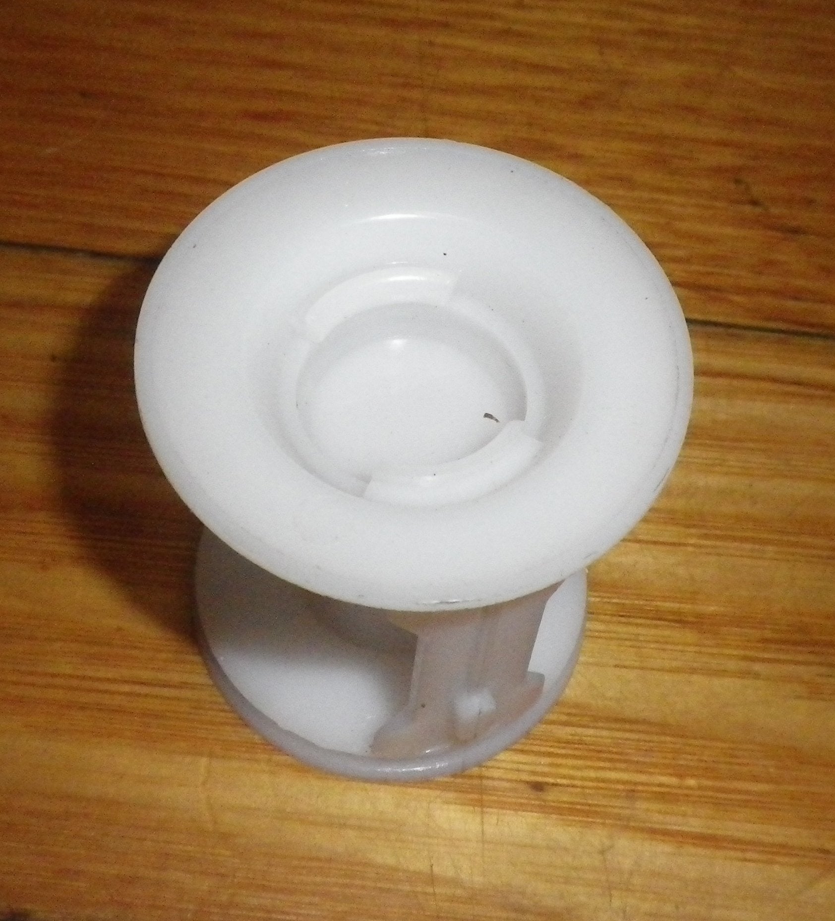 Ariston, Indesit Front Loader Genuine Pump Button Trap Filter Insert Kit - Part # 141034