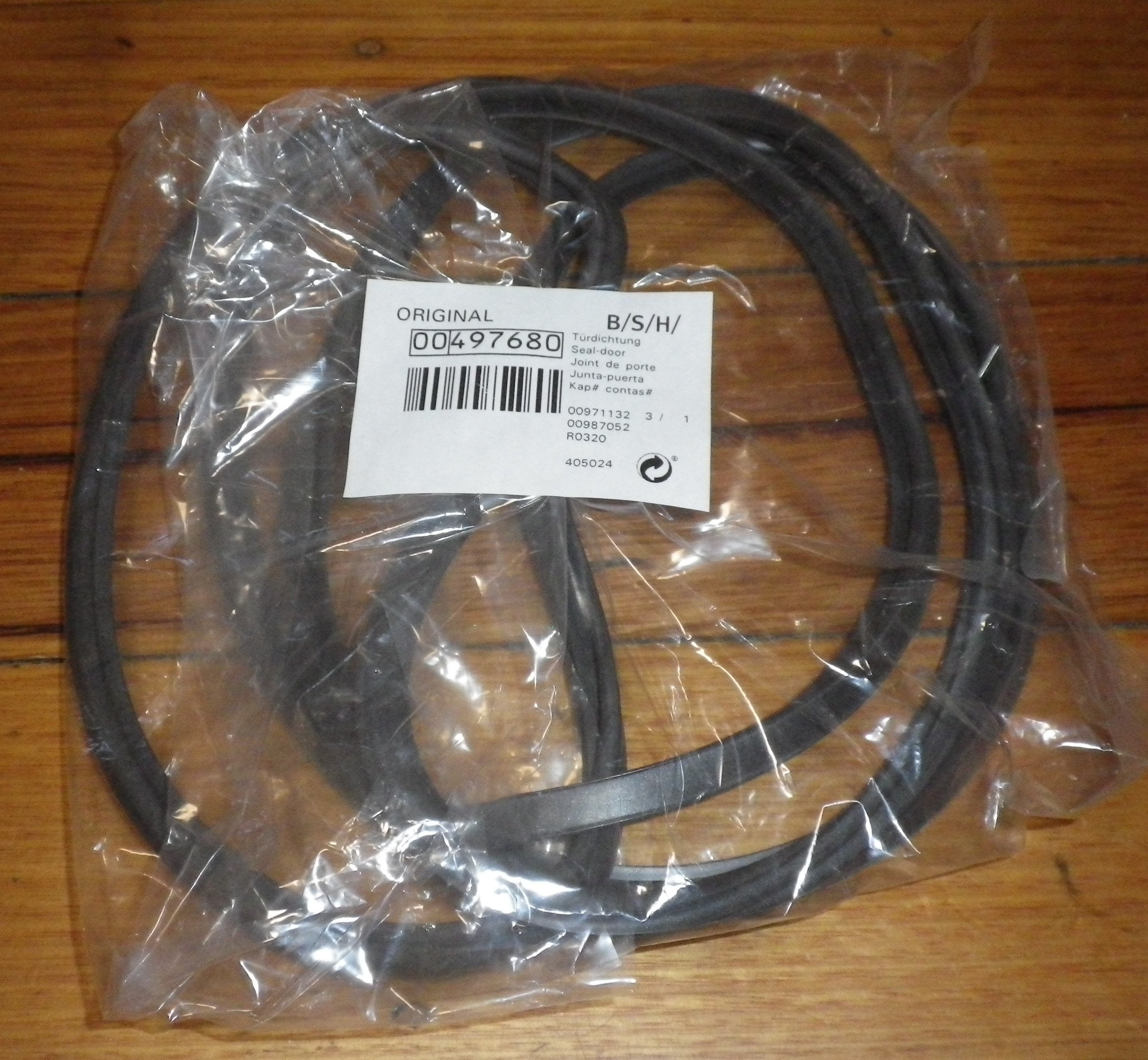 Bosch Single-Piece Oven Door Seal Suitable for Specific 90cm Ovens, Compatible with HSB745256A and Similar Models - Genuine Part Numbers 497680, 00497680