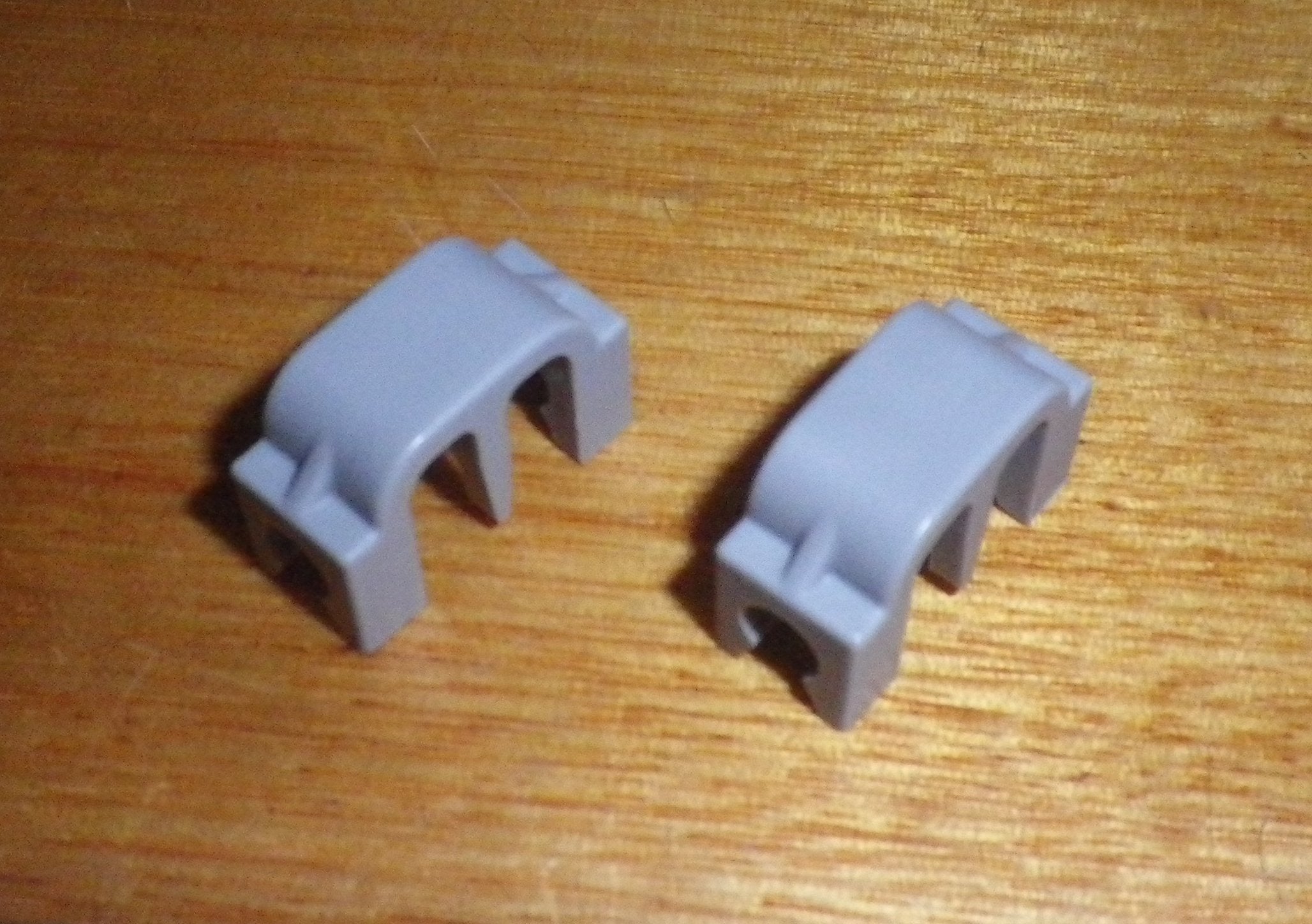 Bosch SGI, SGS, SGU Series Upper and Lower Dishwasher Tyne Bearing Clips - Part # 167291